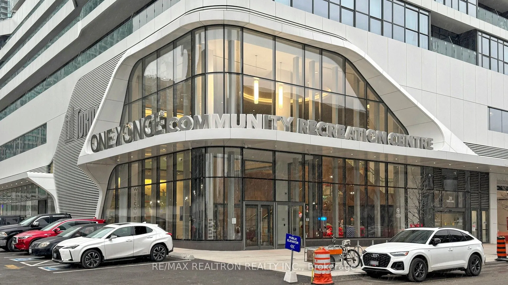 28 Freeland Street, #1802
