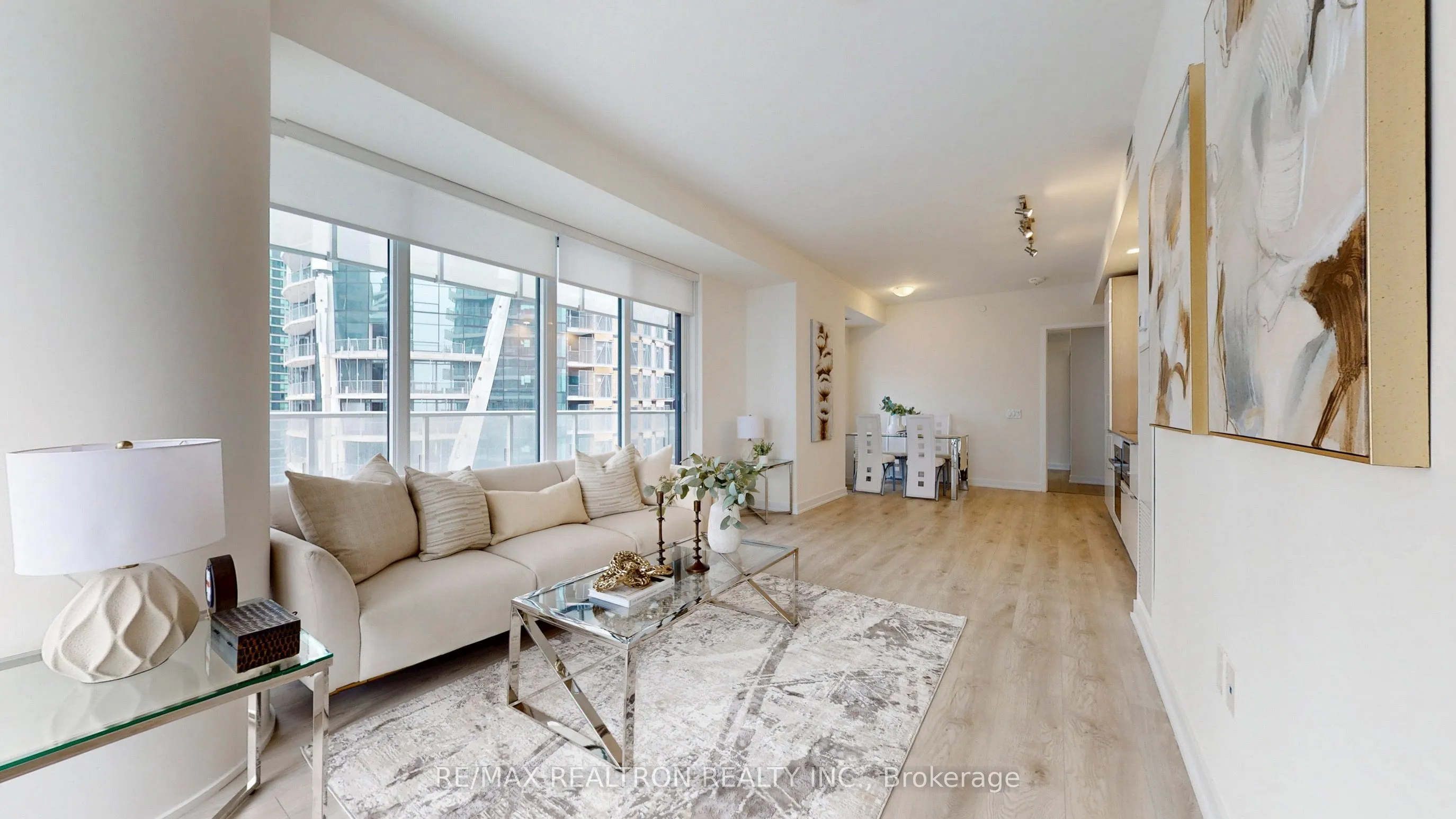 28 Freeland Street, #1802