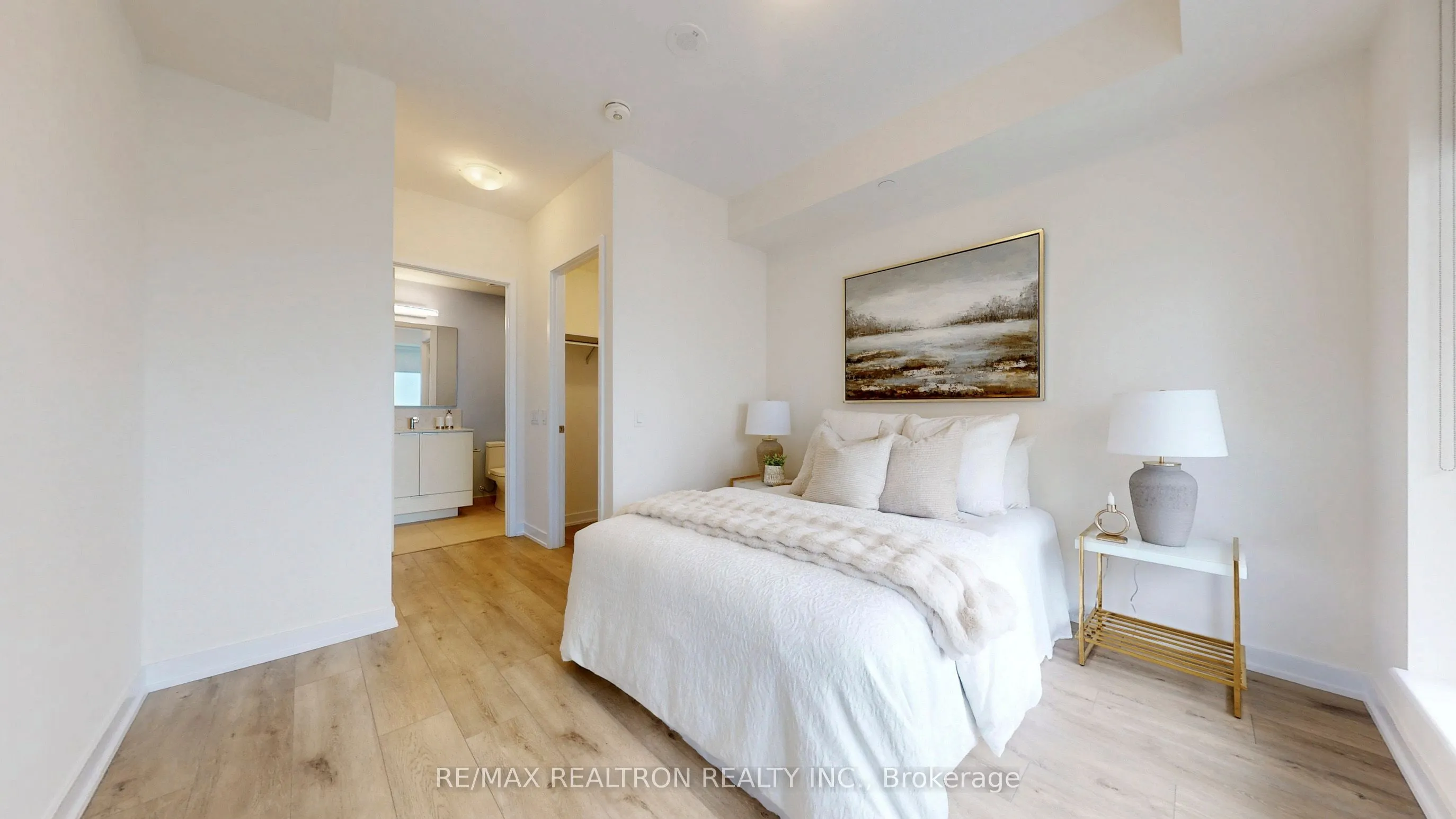 28 Freeland Street, #1802