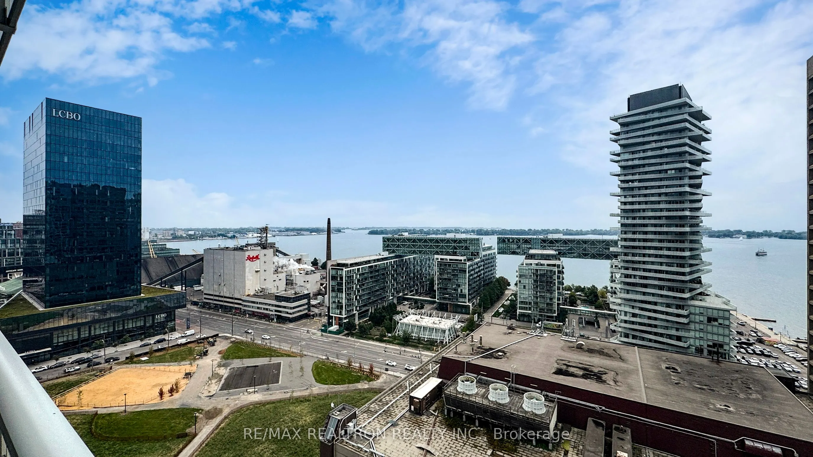 28 Freeland Street, #1802