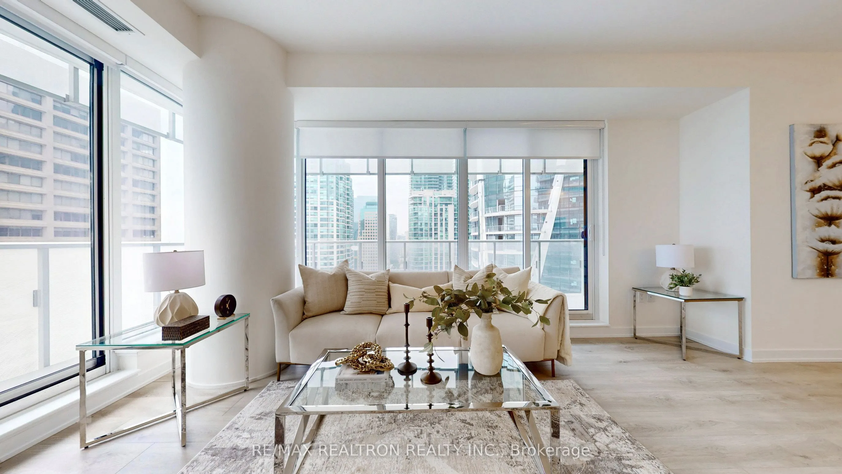 28 Freeland Street, #1802