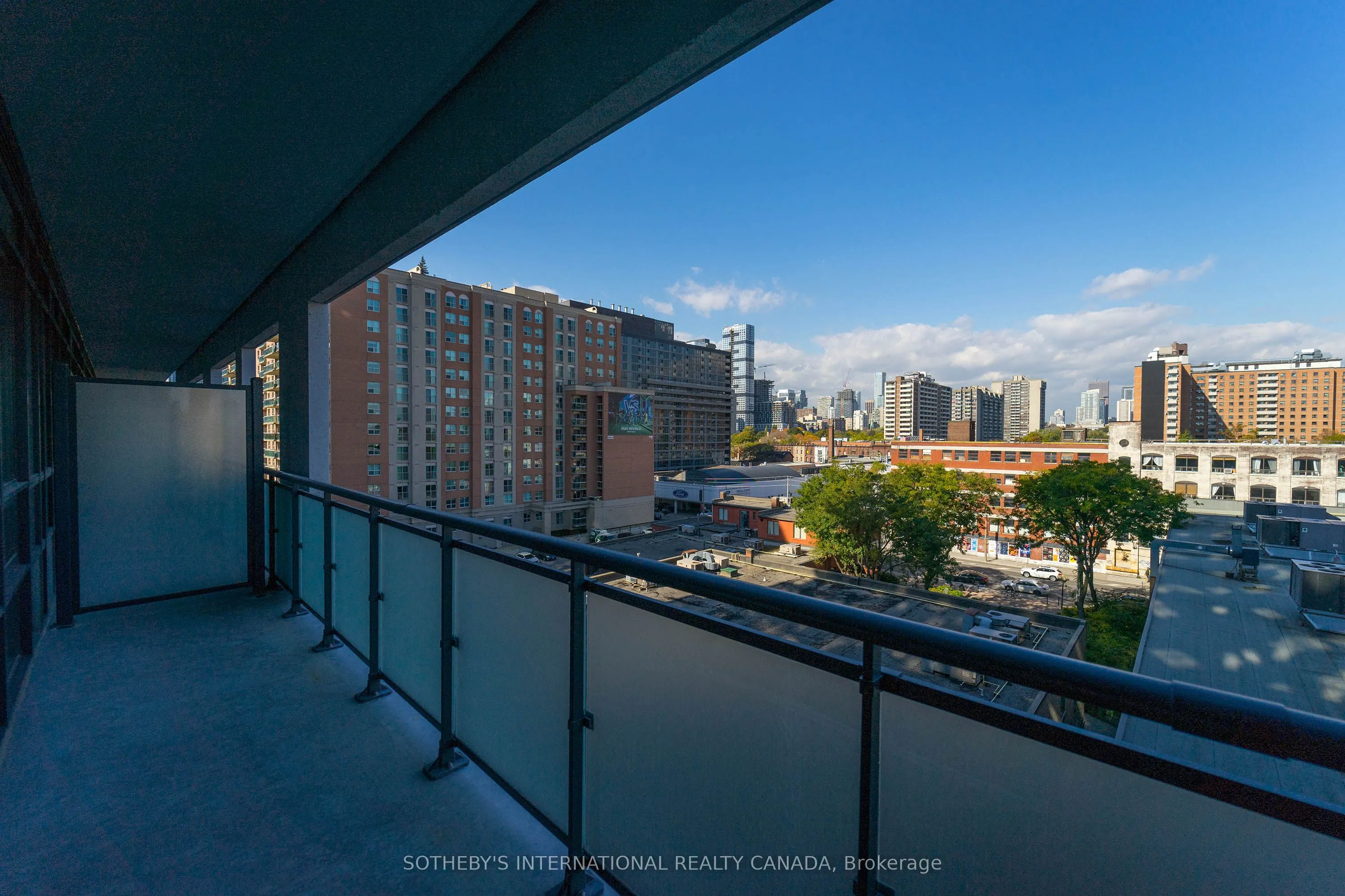 460 Adelaide Street E, #810