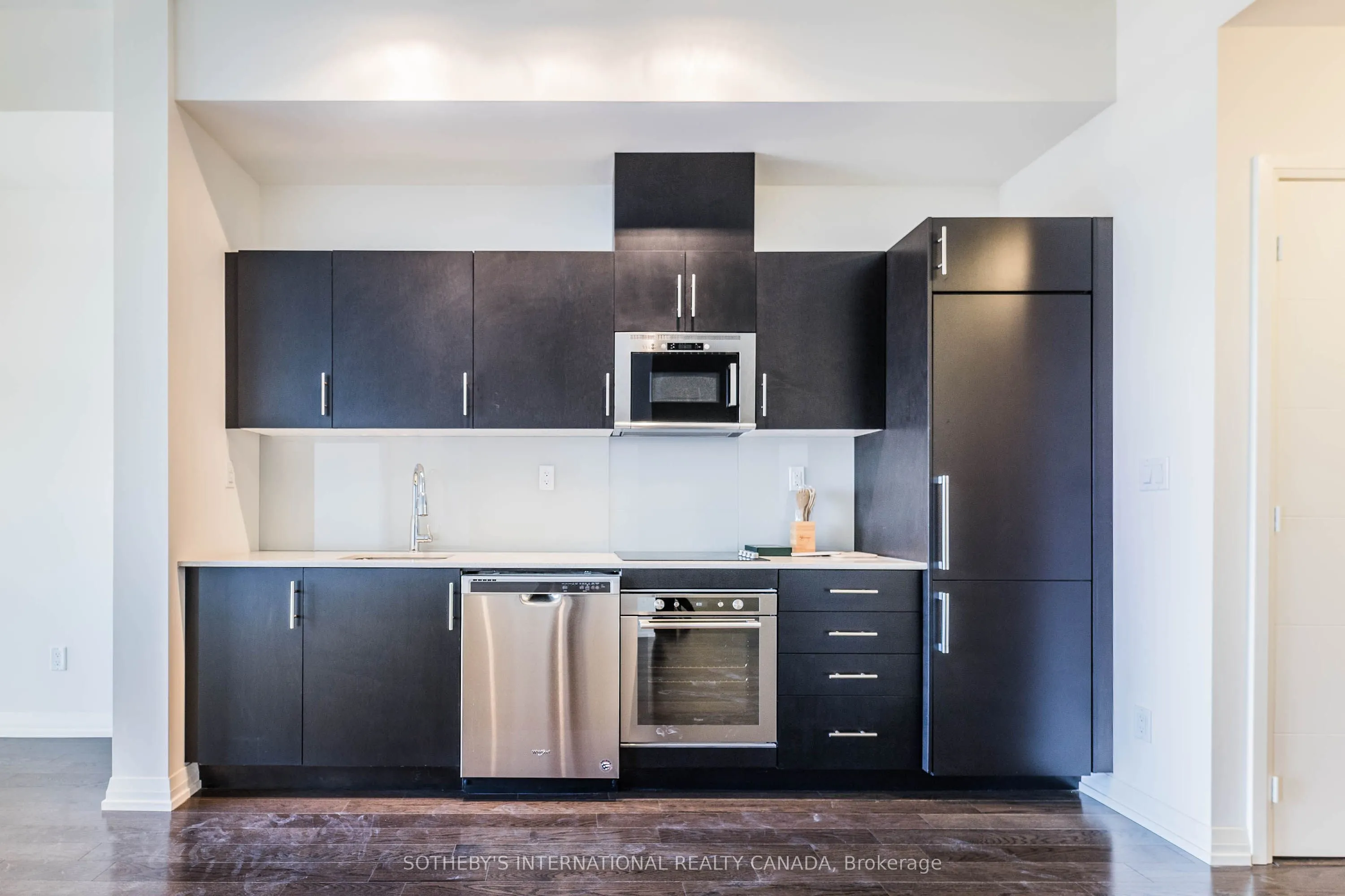 460 Adelaide Street E, #810
