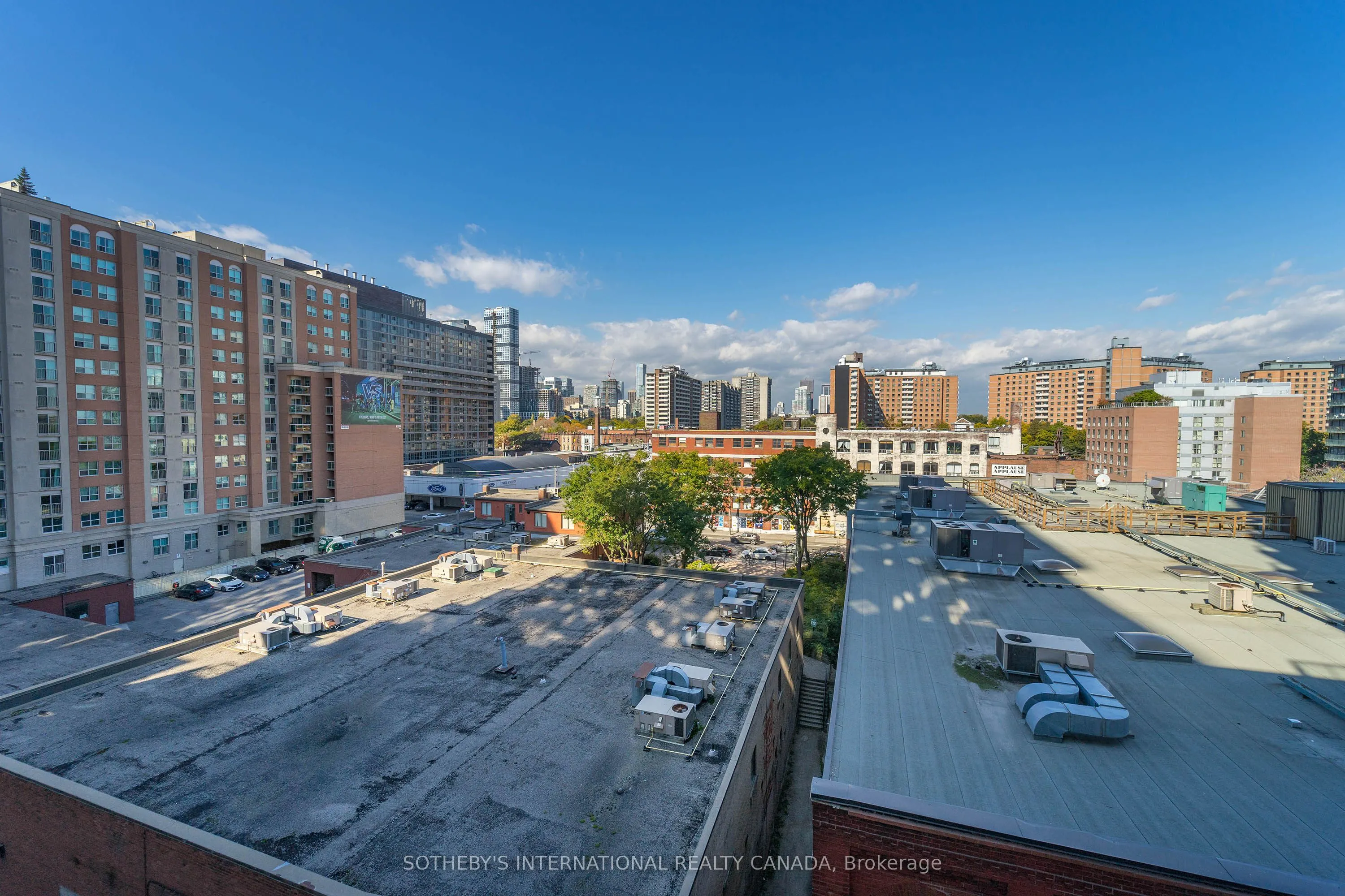 460 Adelaide Street E, #810