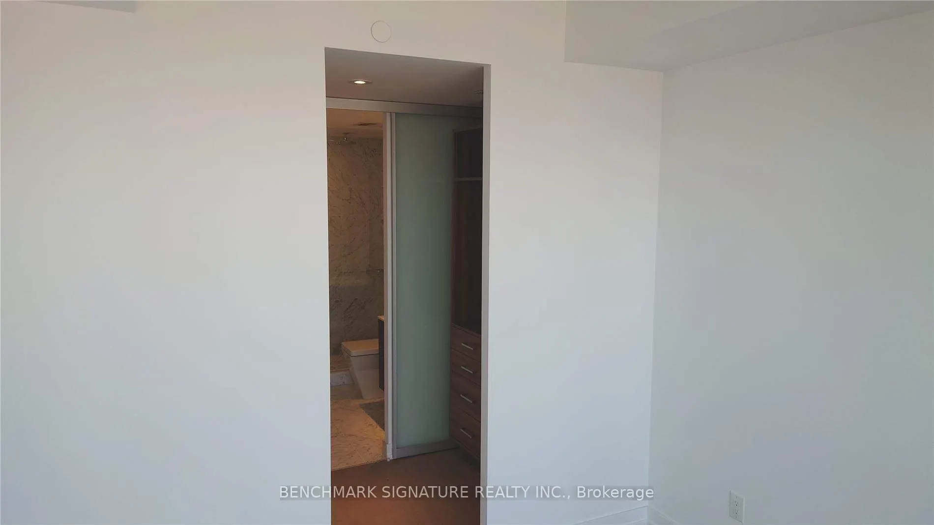 488 University Avenue, #2805