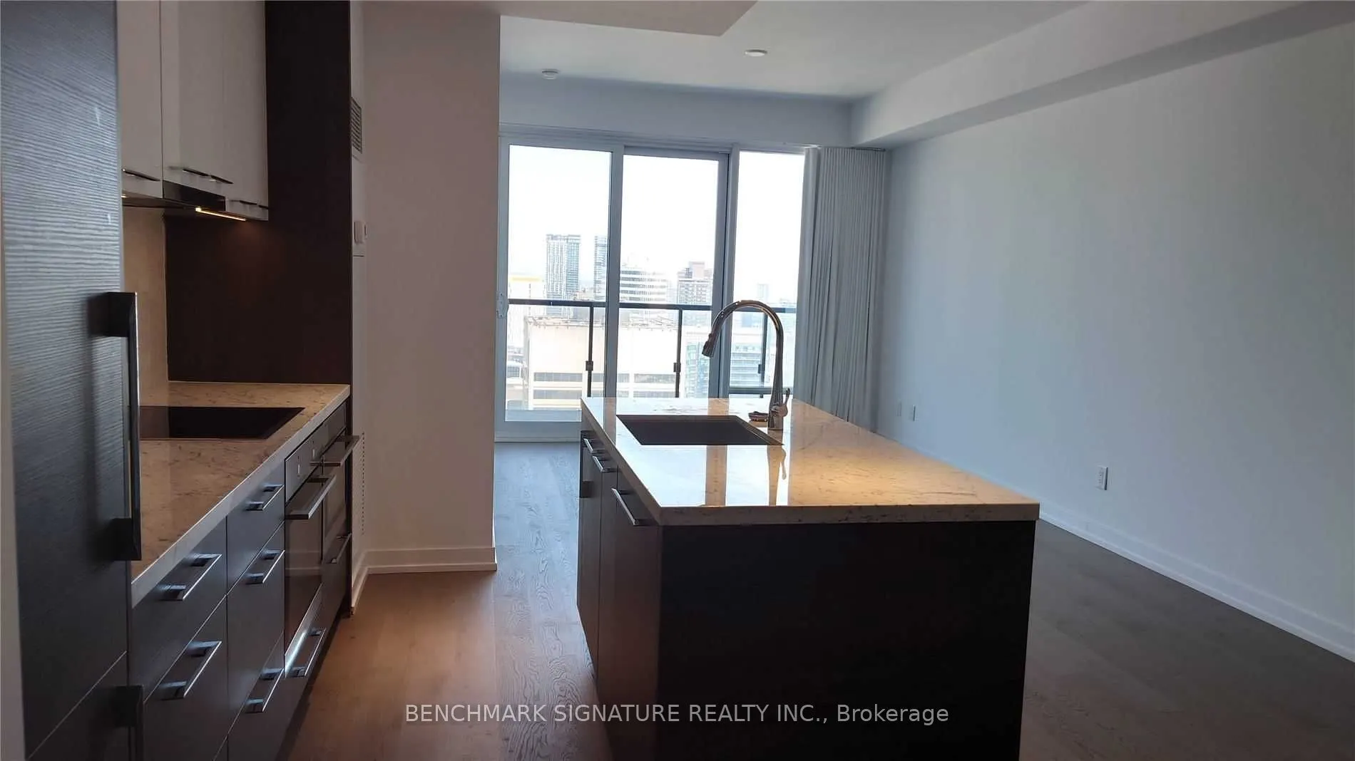 488 University Avenue, #2805