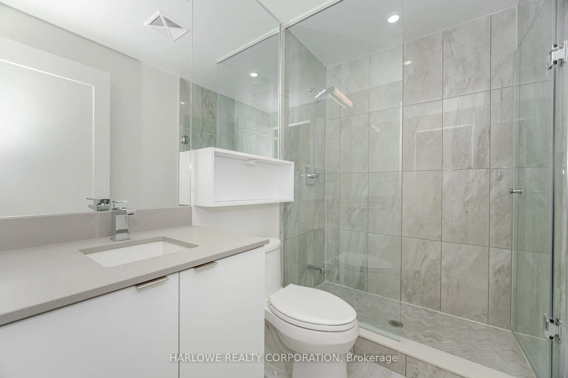 60 Princess Street, #105 Se
