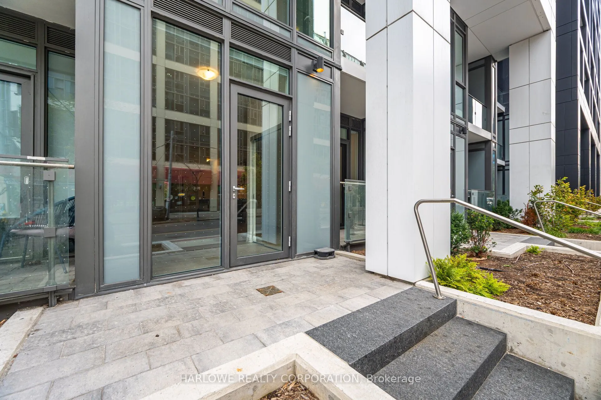 60 Princess Street, #105 Se