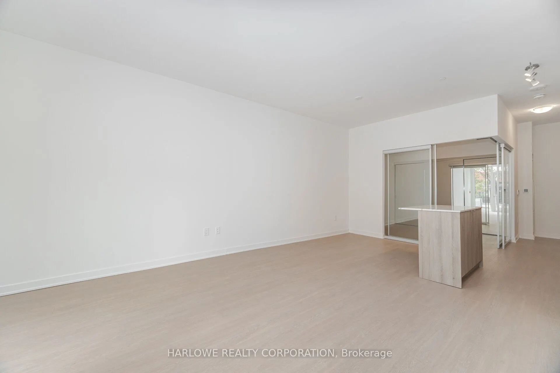 60 Princess Street, #105 Se