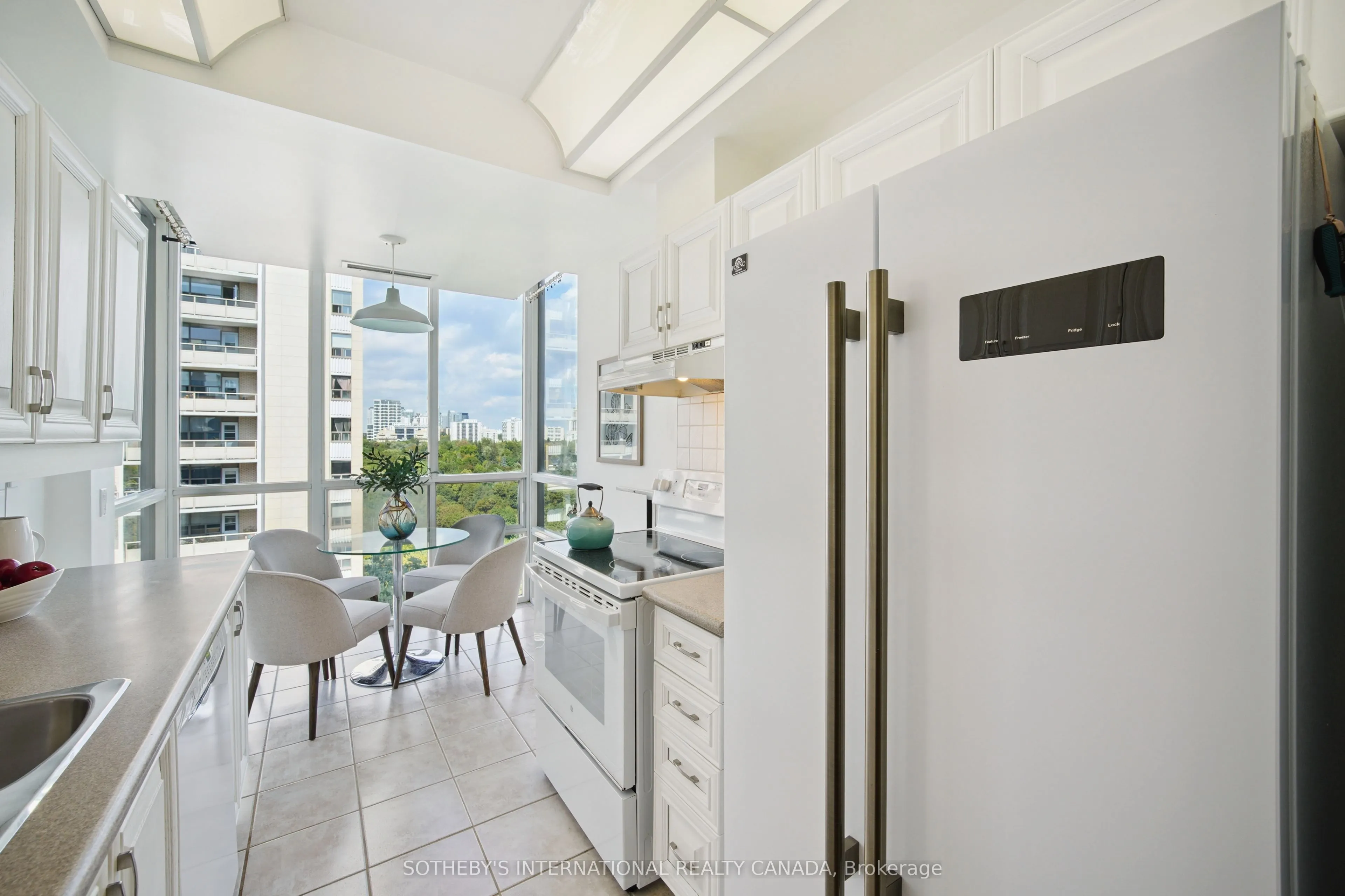 38 Avoca Avenue, #LPH08