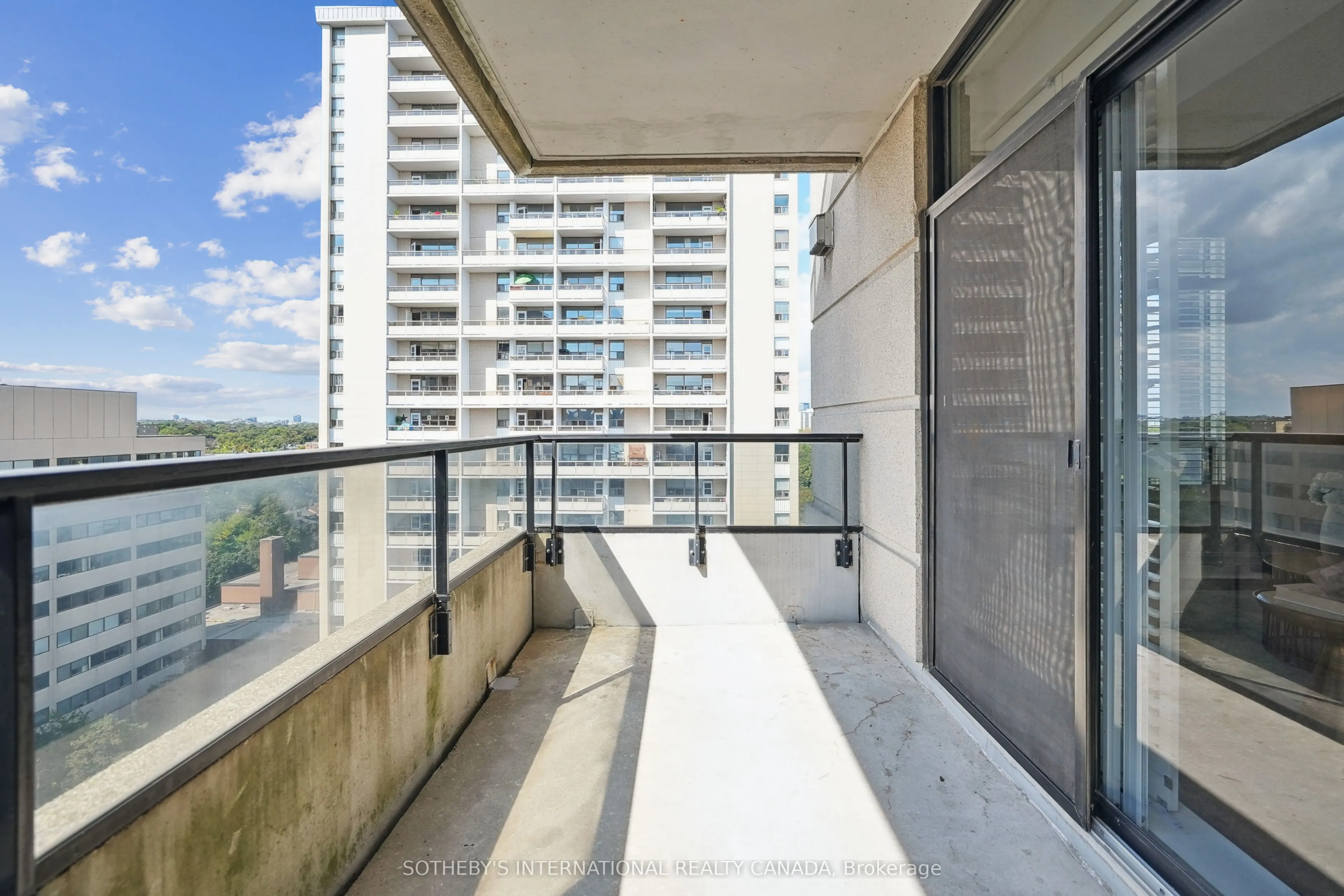 38 Avoca Avenue, #LPH08
