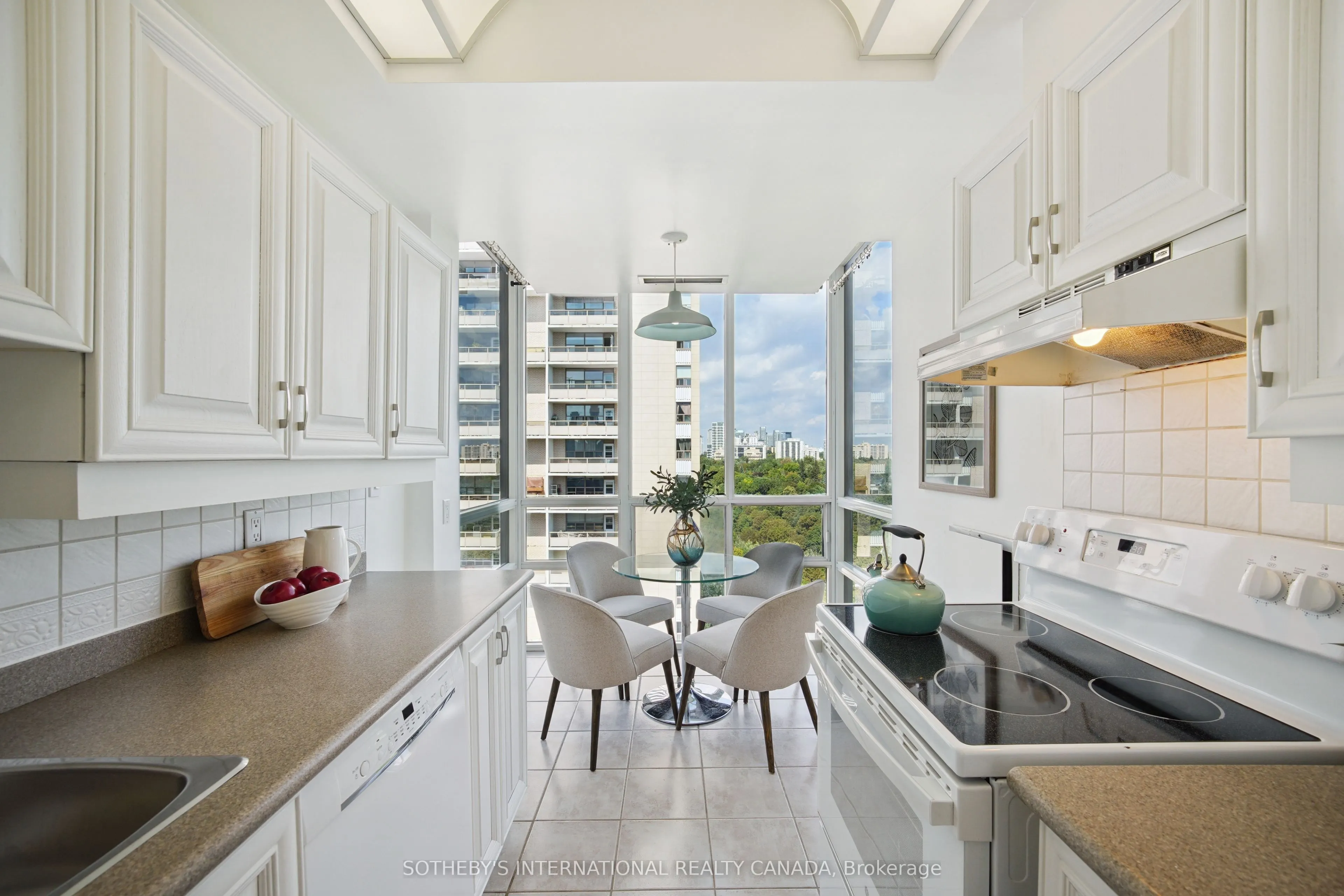 38 Avoca Avenue, #LPH08