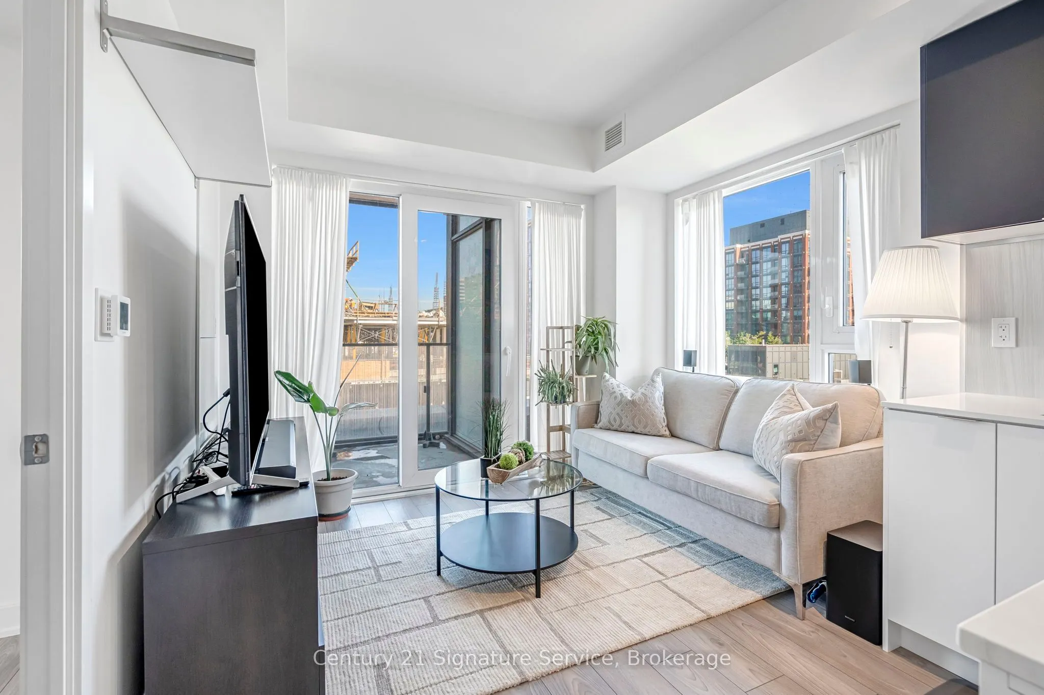 8 Tippett Road, #803