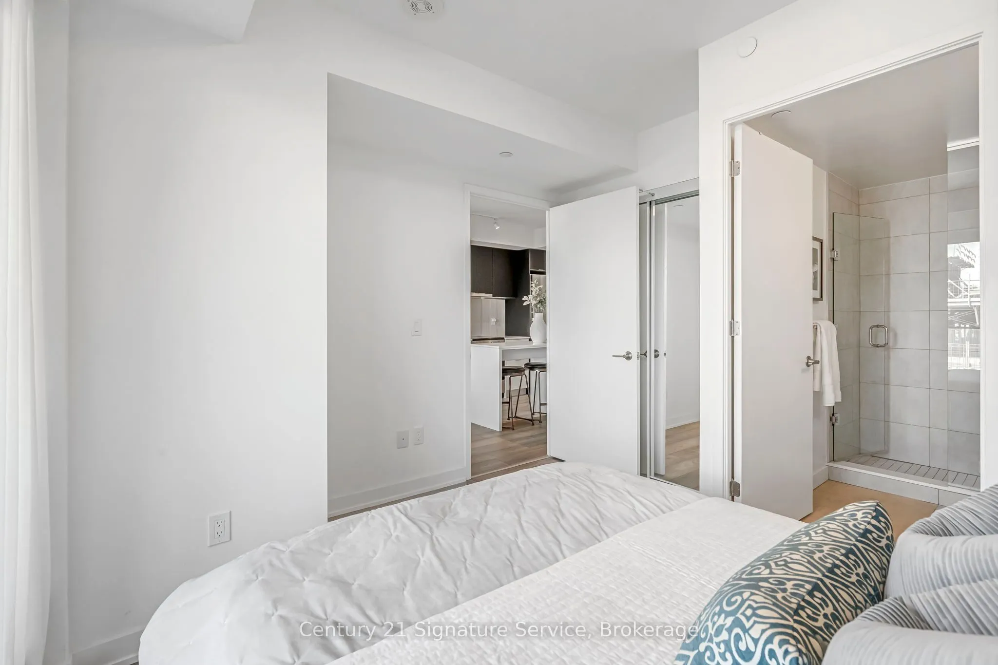 8 Tippett Road, #803