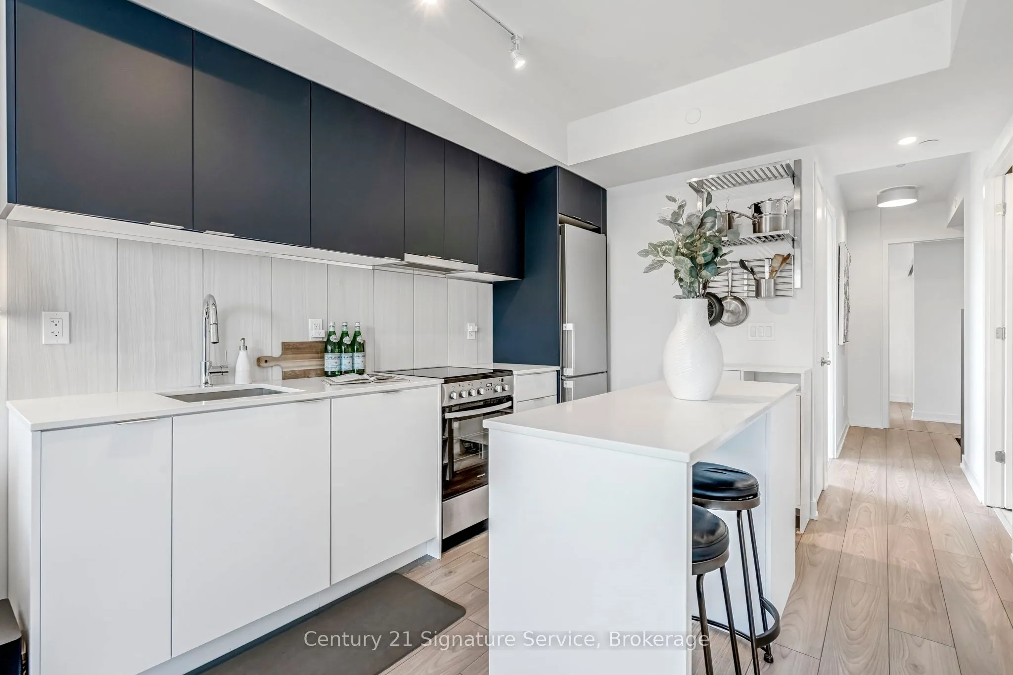8 Tippett Road, #803