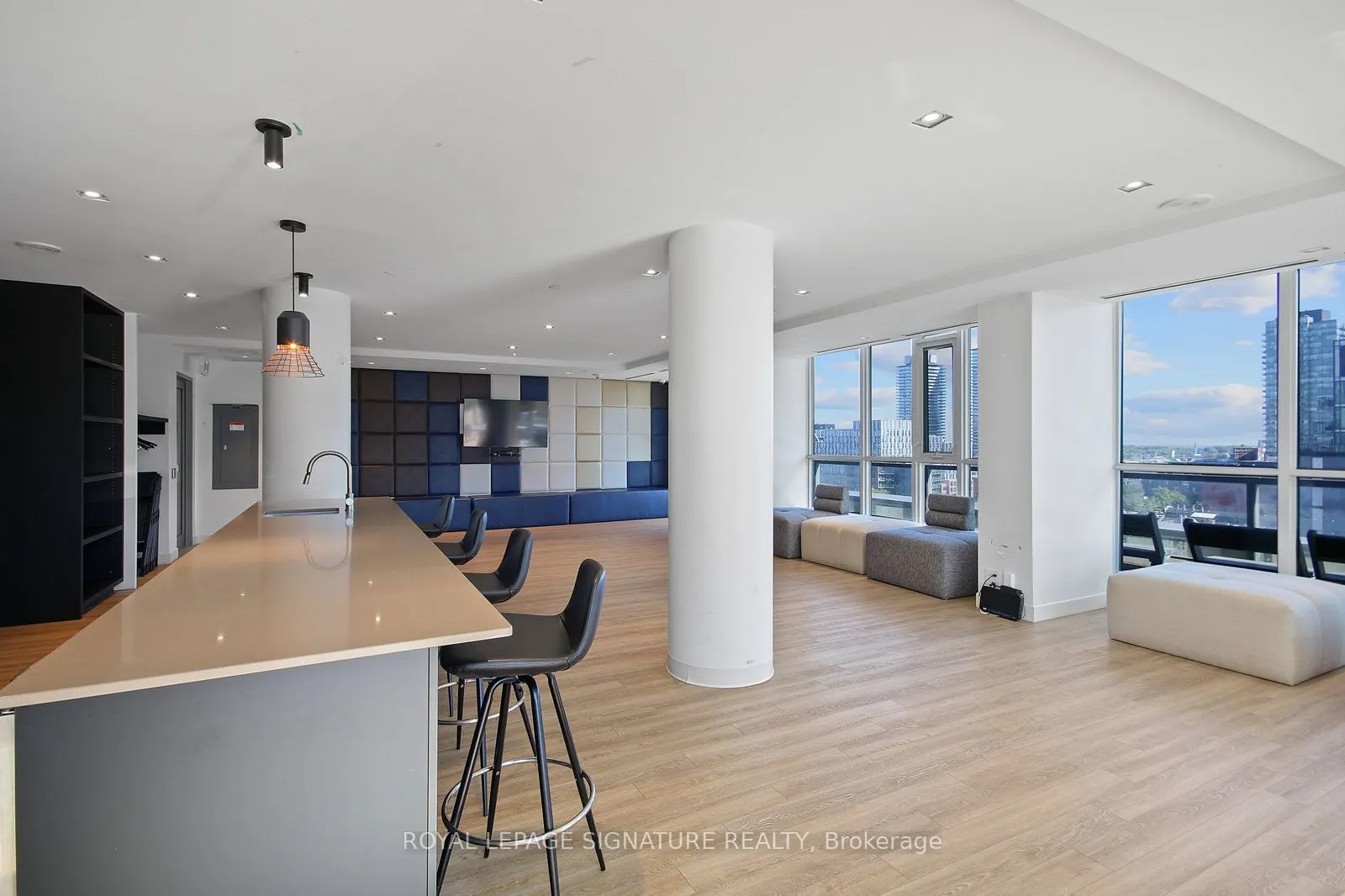 120 Parliament Street, #523