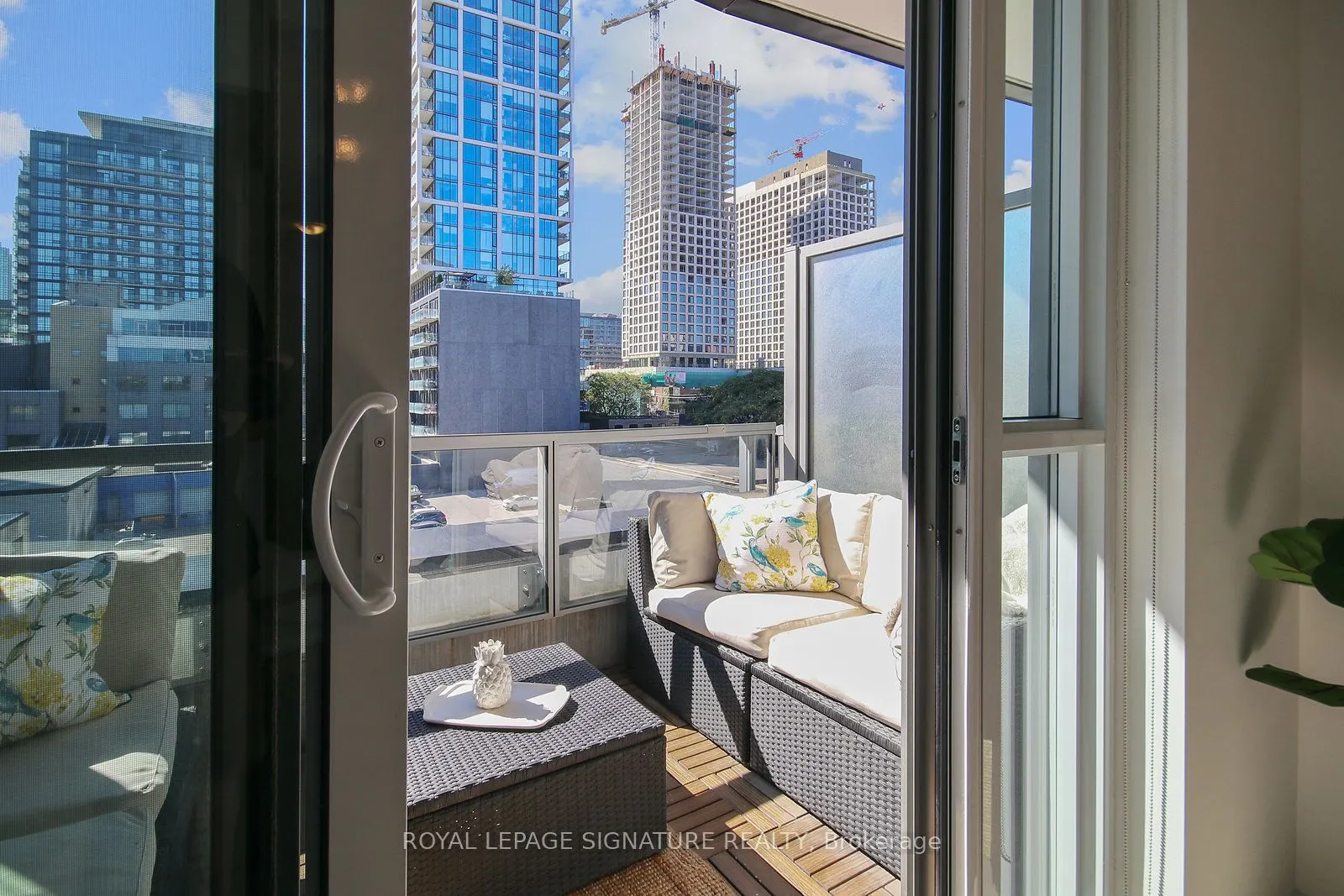 120 Parliament Street, #523