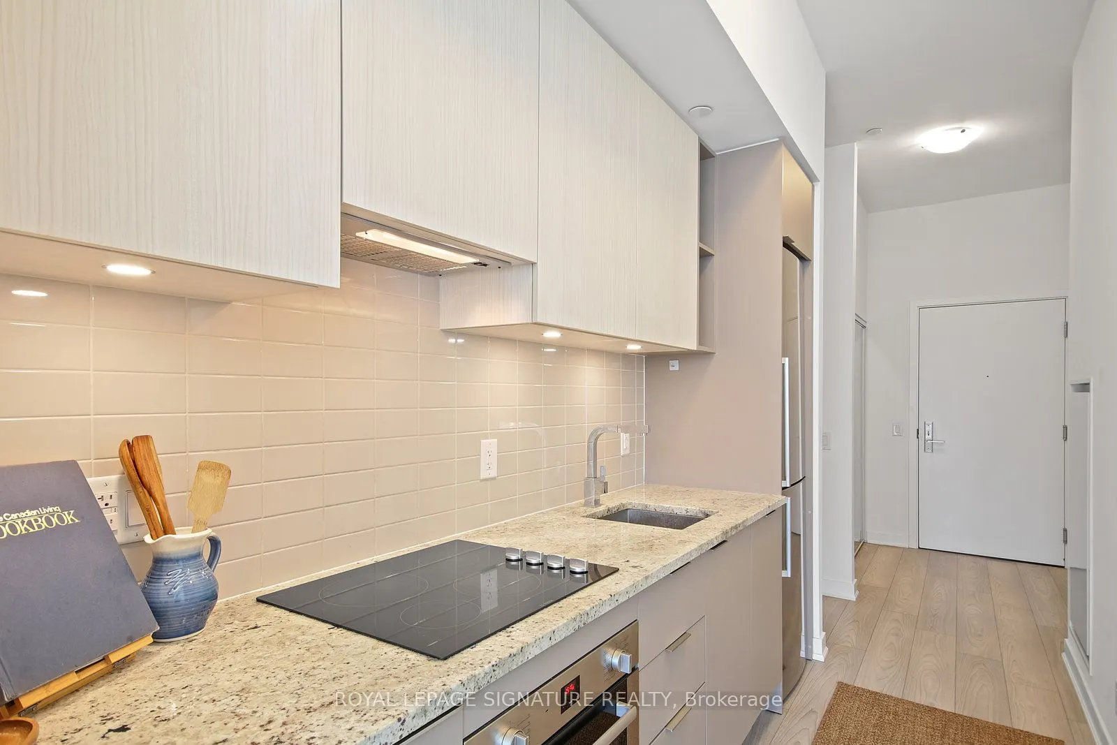 120 Parliament Street, #523