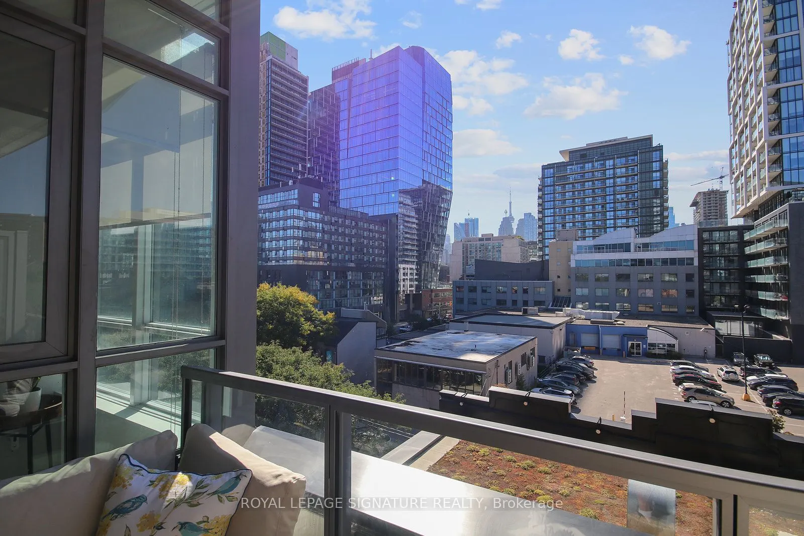 120 Parliament Street, #523