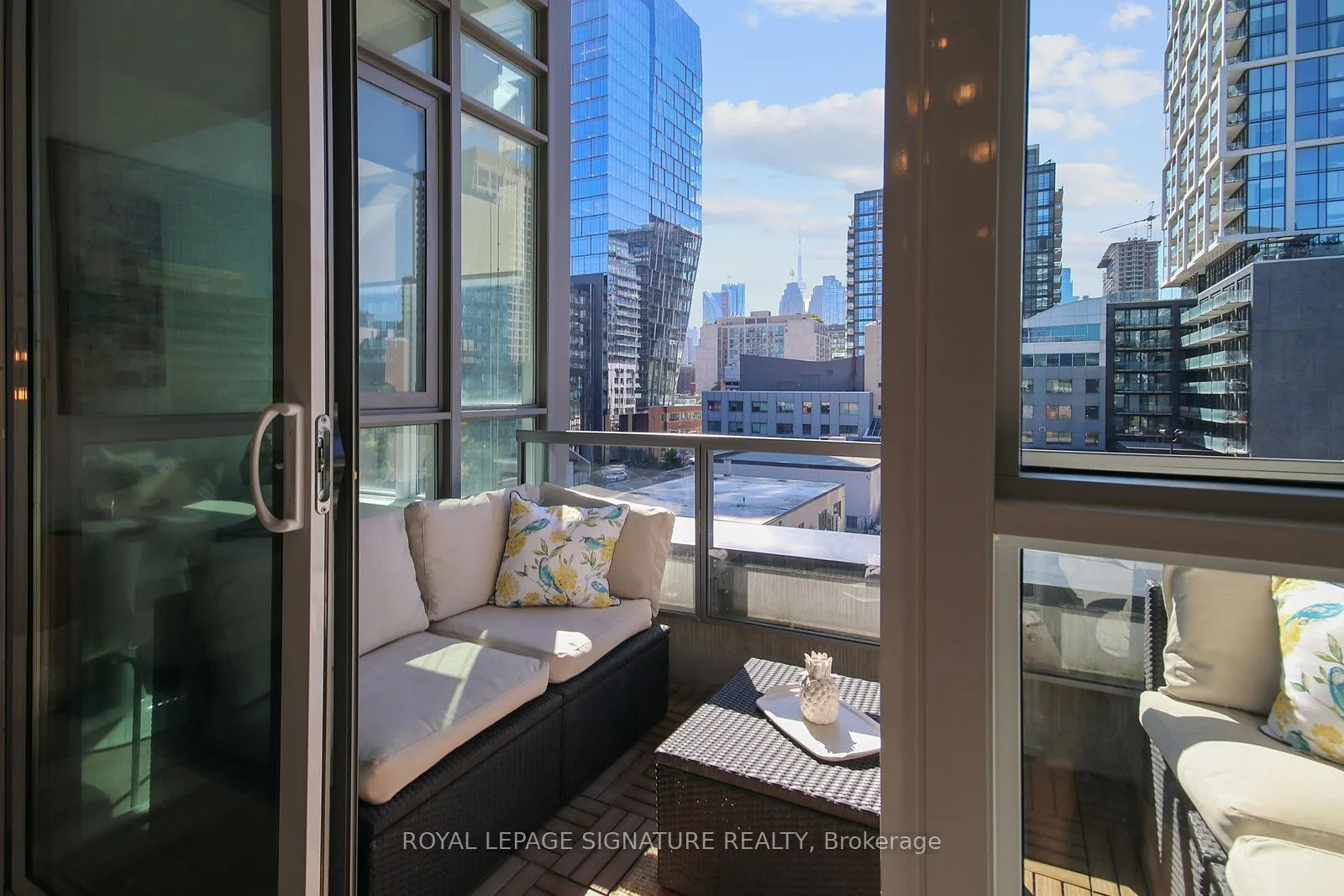 120 Parliament Street, #523
