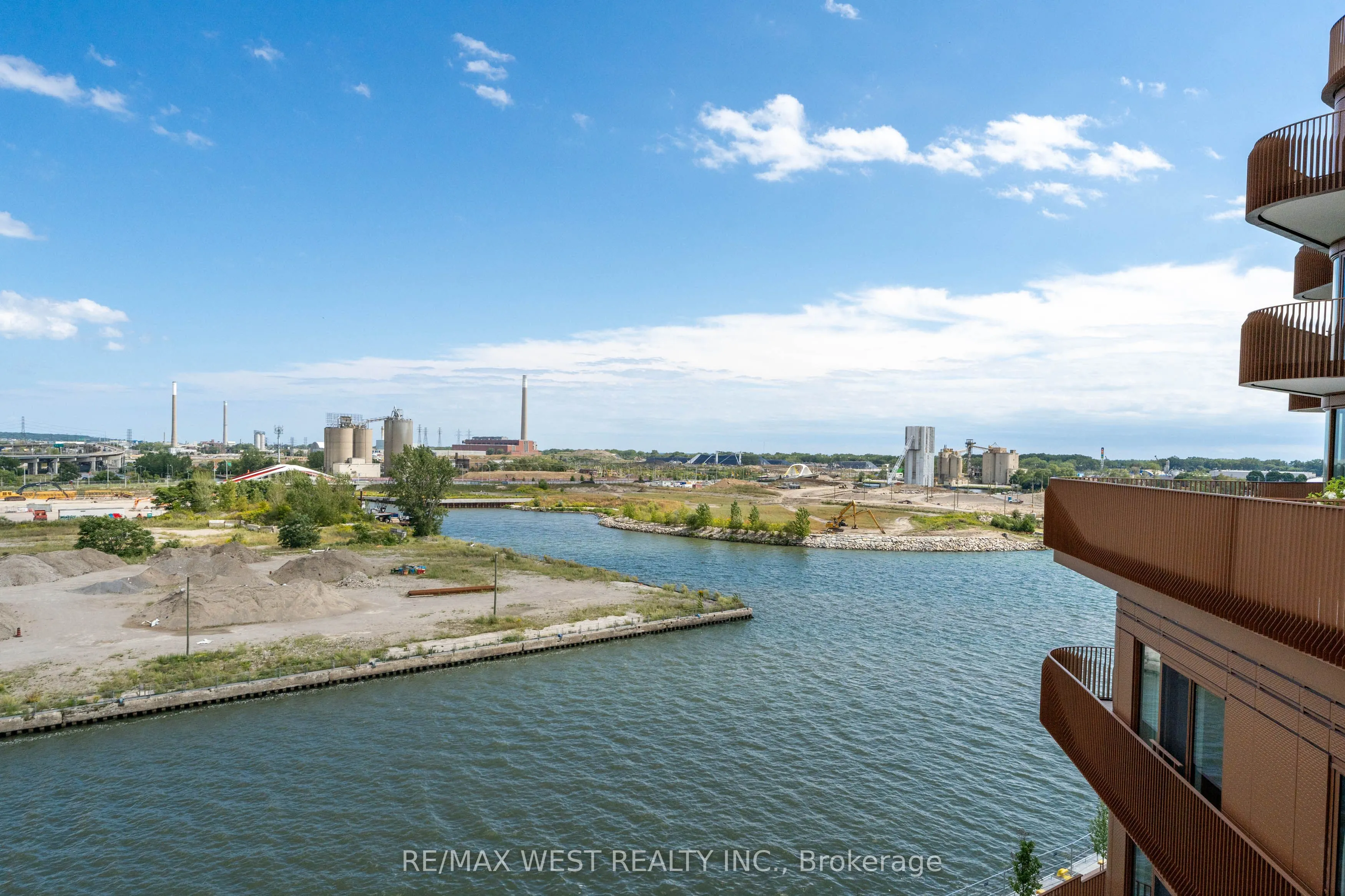 155 Merchants' Wharf, #LPH31