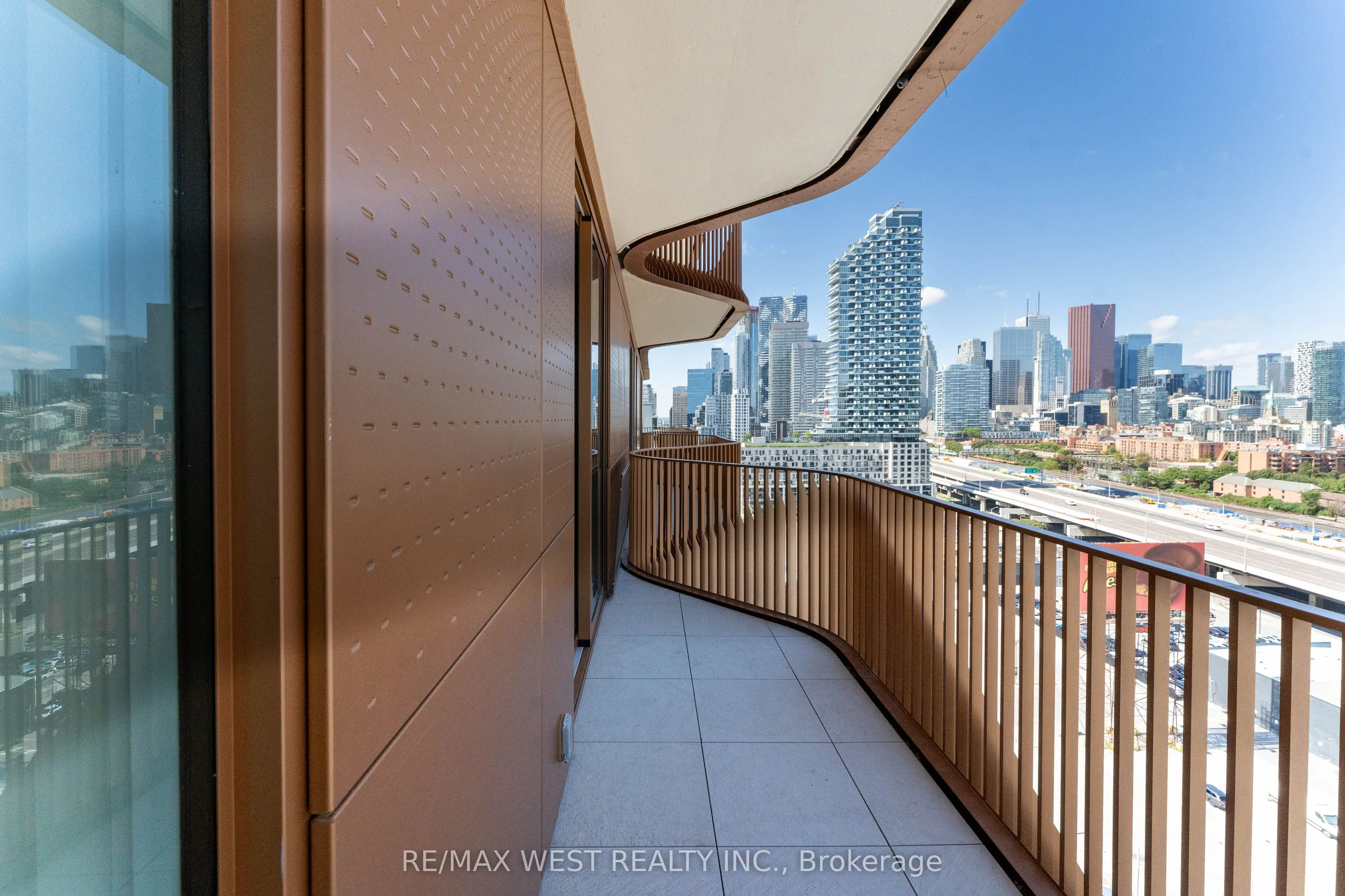 155 Merchants' Wharf, #LPH31
