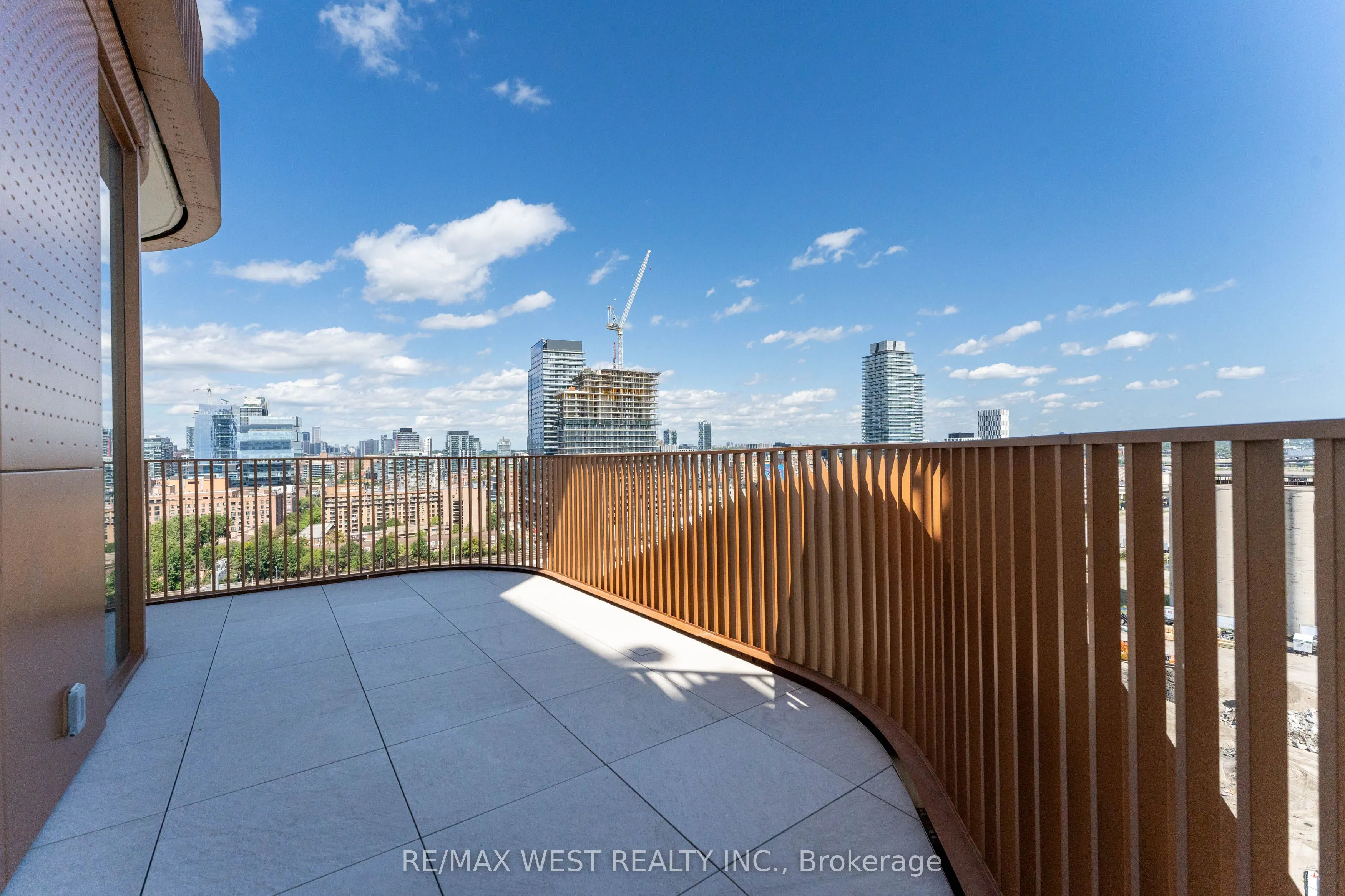 155 Merchants' Wharf, #LPH31