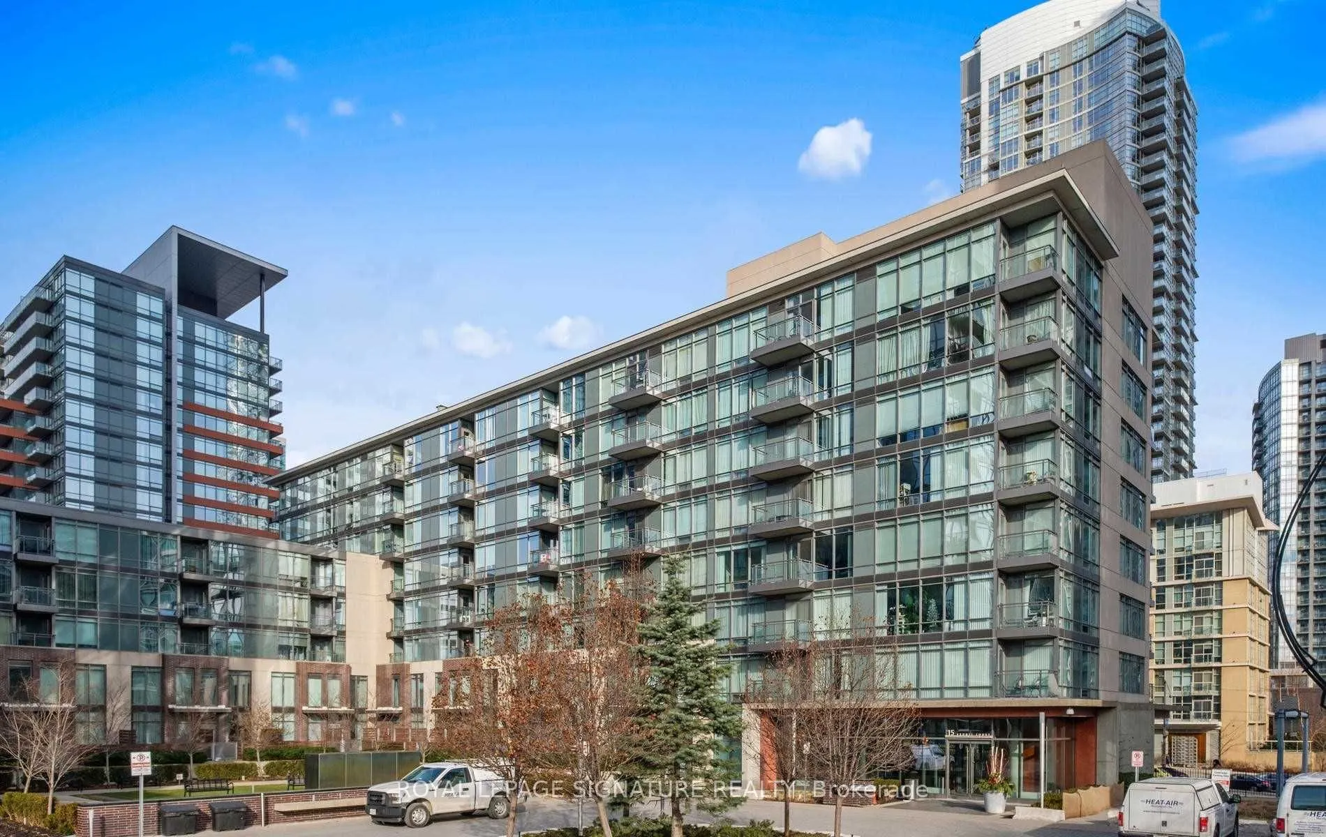 15 Brunel Court, #301