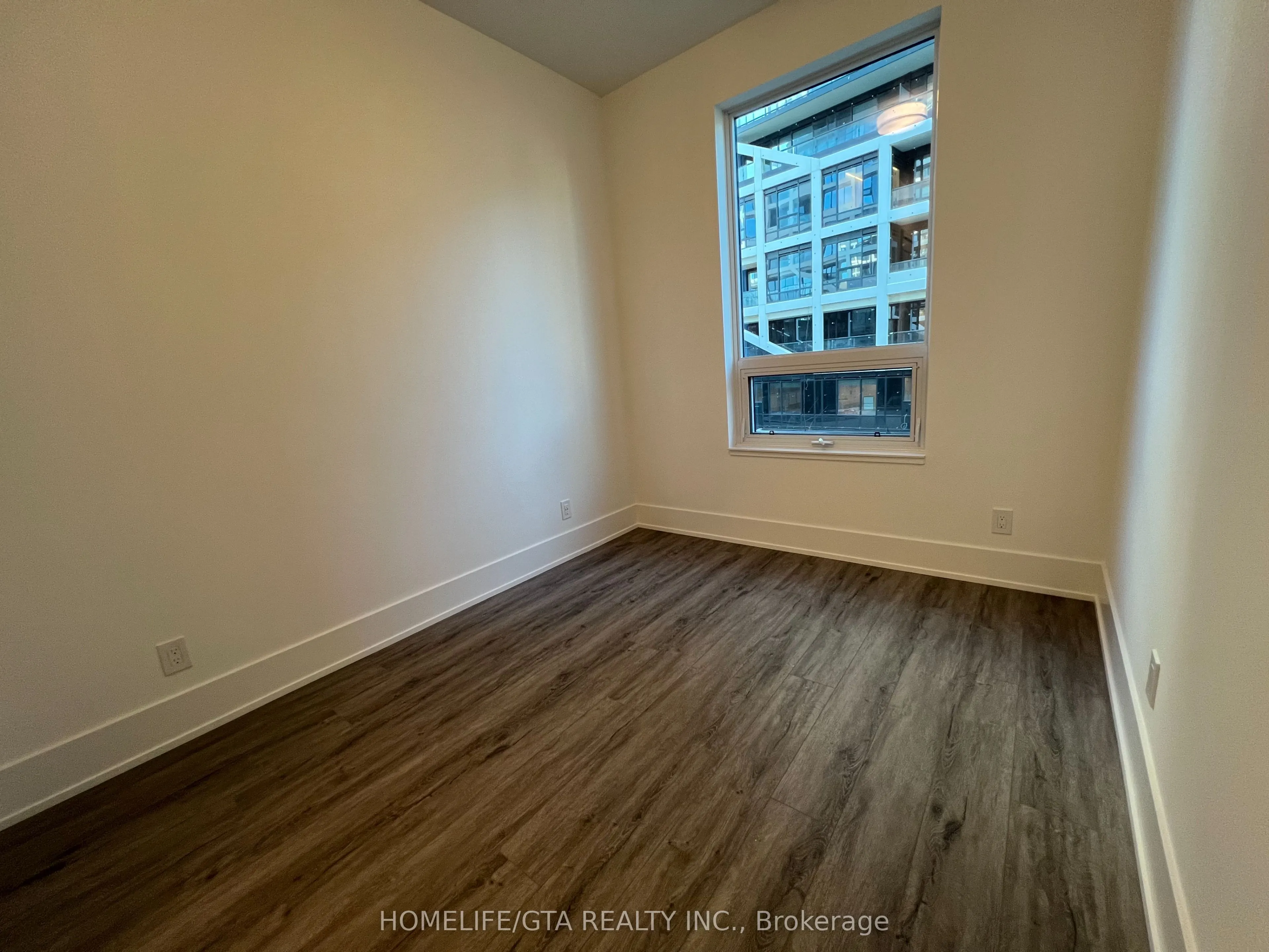 115 Denison Avenue, #401