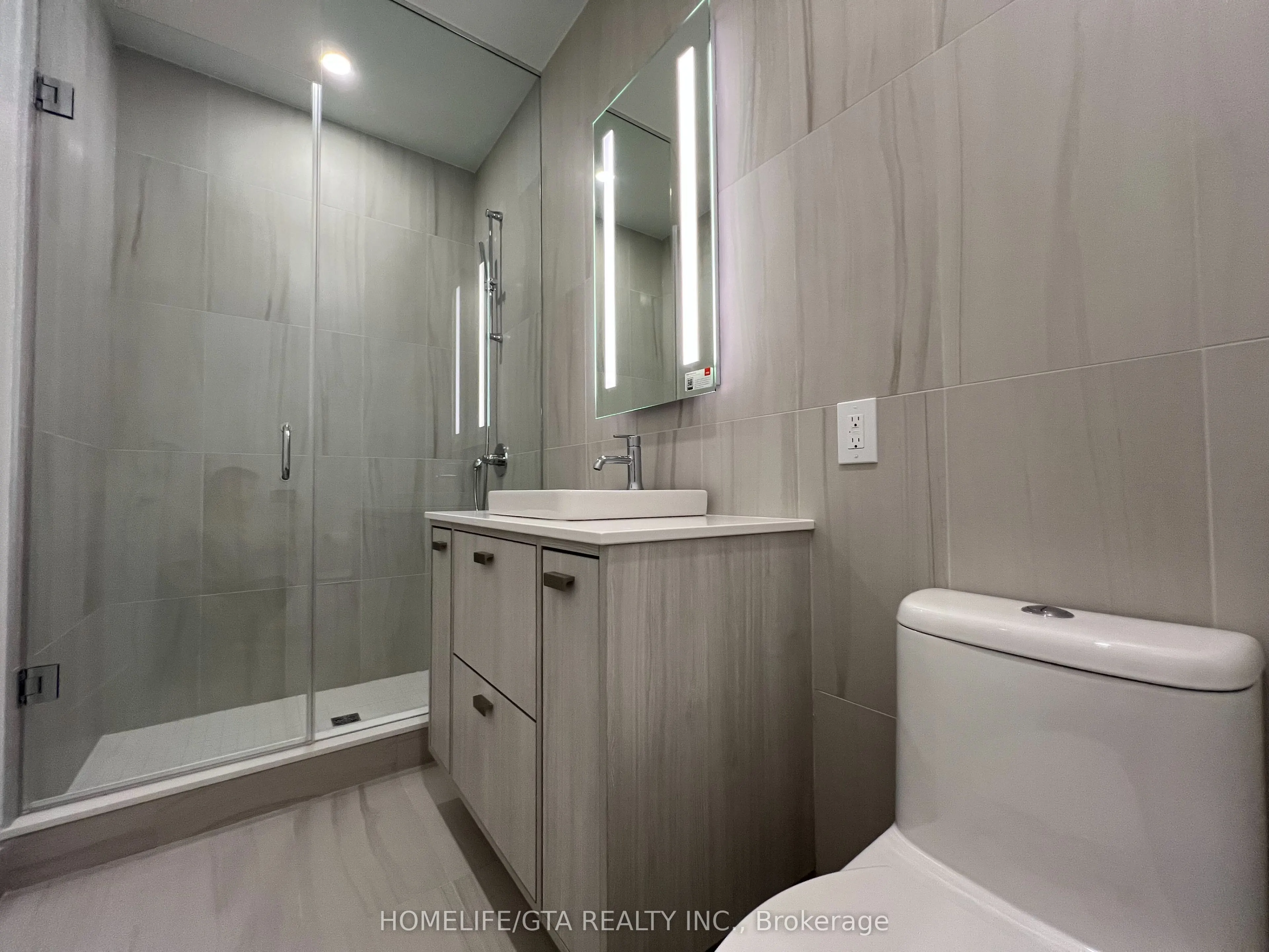115 Denison Avenue, #401