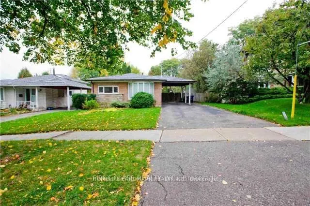 16 Trailside Drive