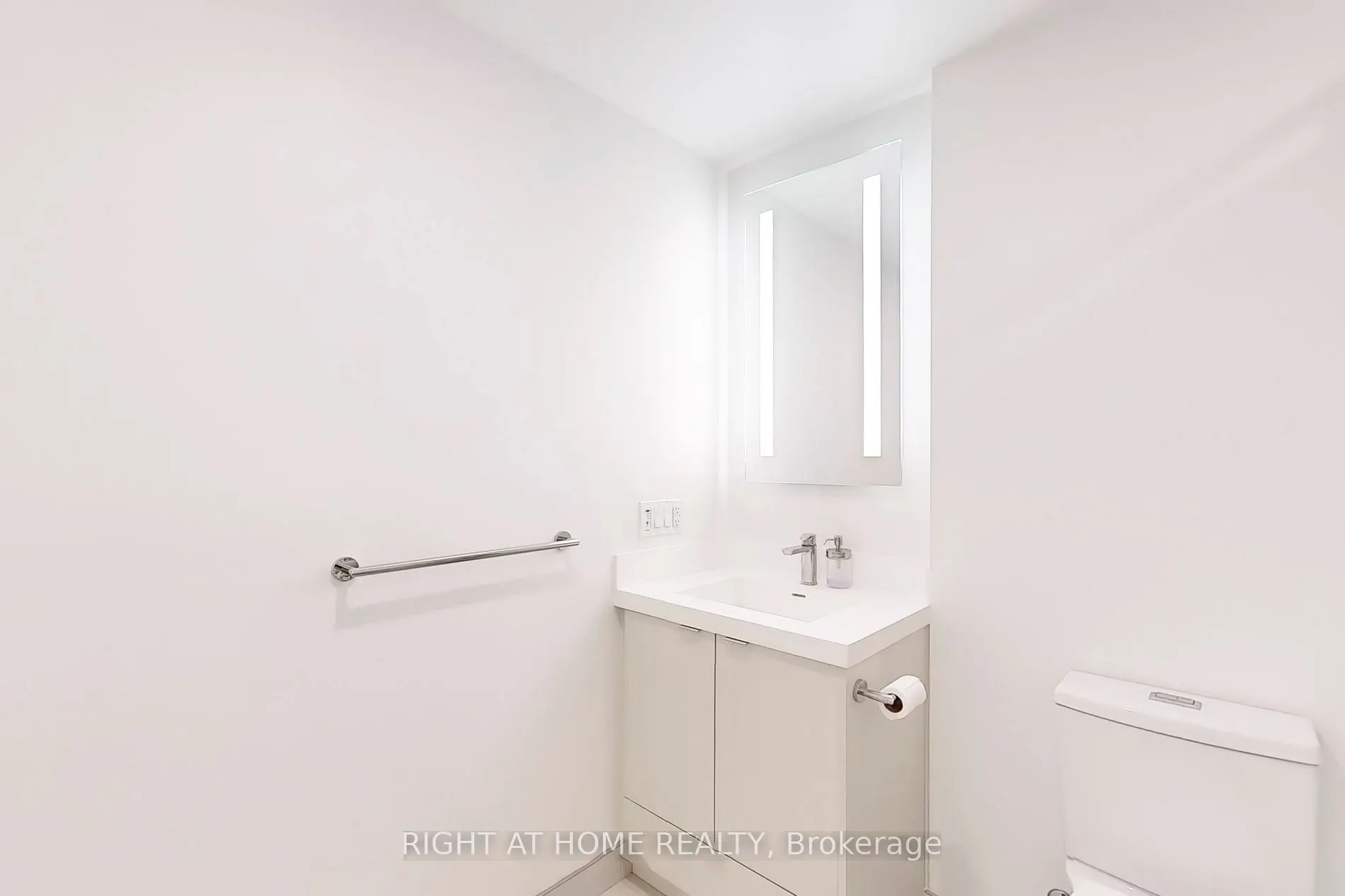 30 INN ON THE PARK Drive, #514