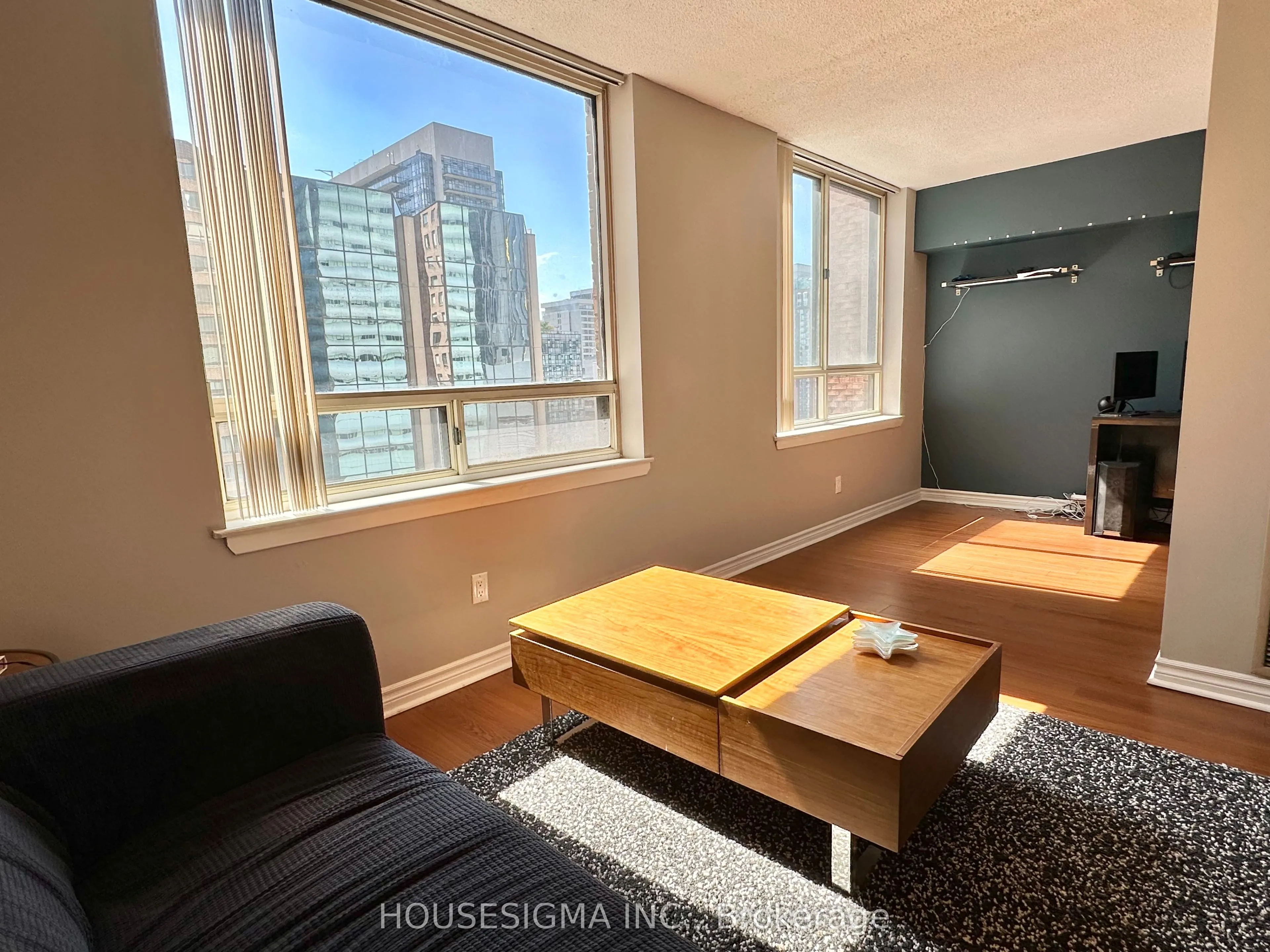 633 Bay Street, #1612