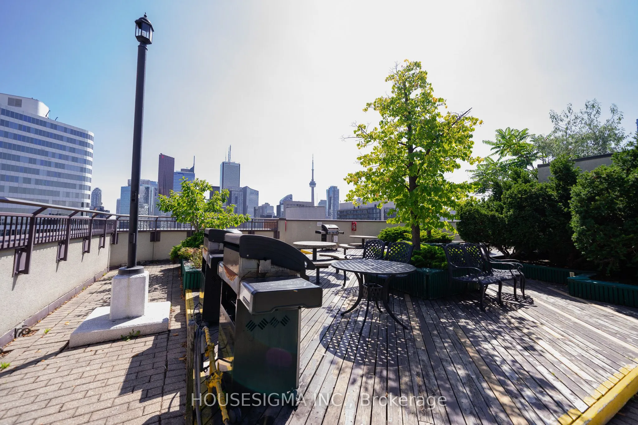 633 Bay Street, #1612