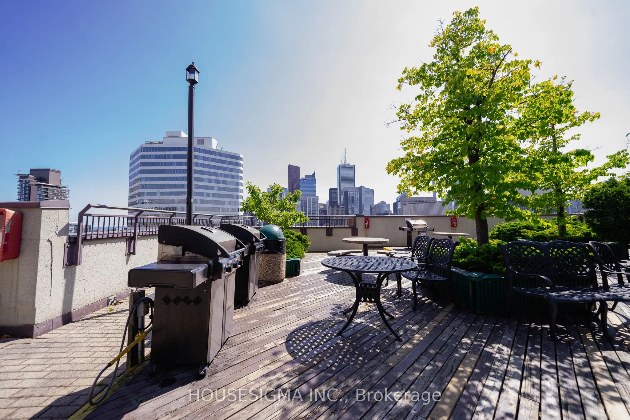 633 Bay Street, #1612