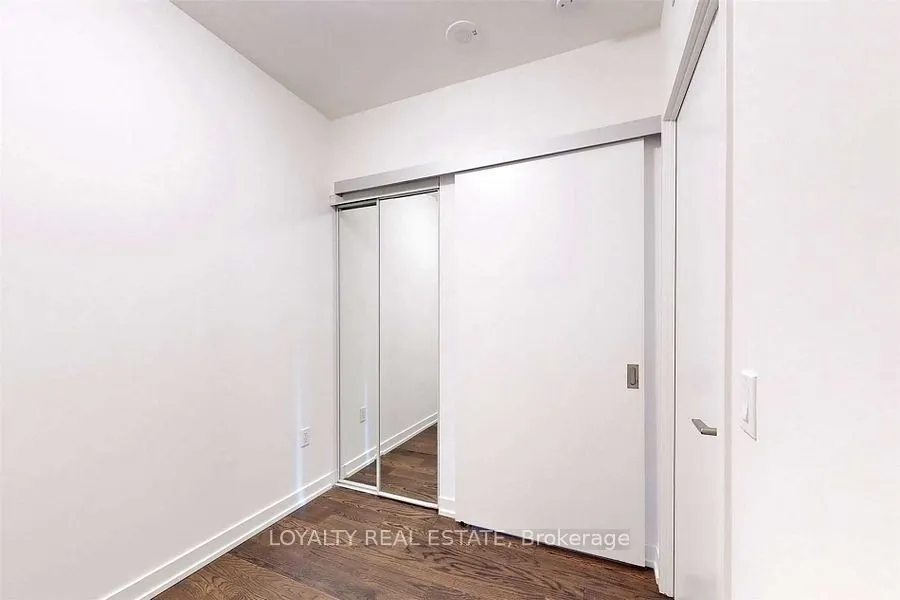 1 Yorkville Avenue