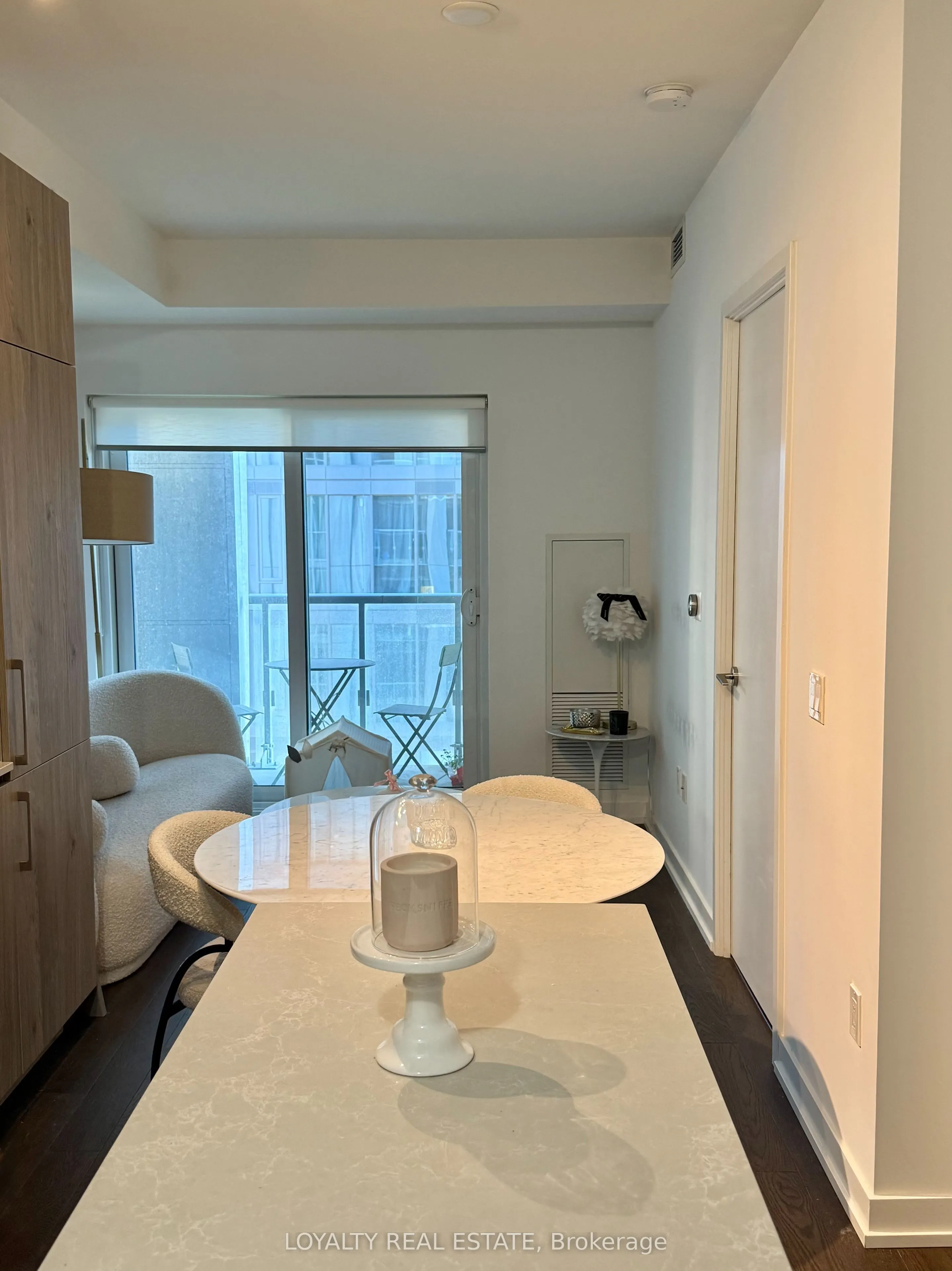 1 Yorkville Avenue
