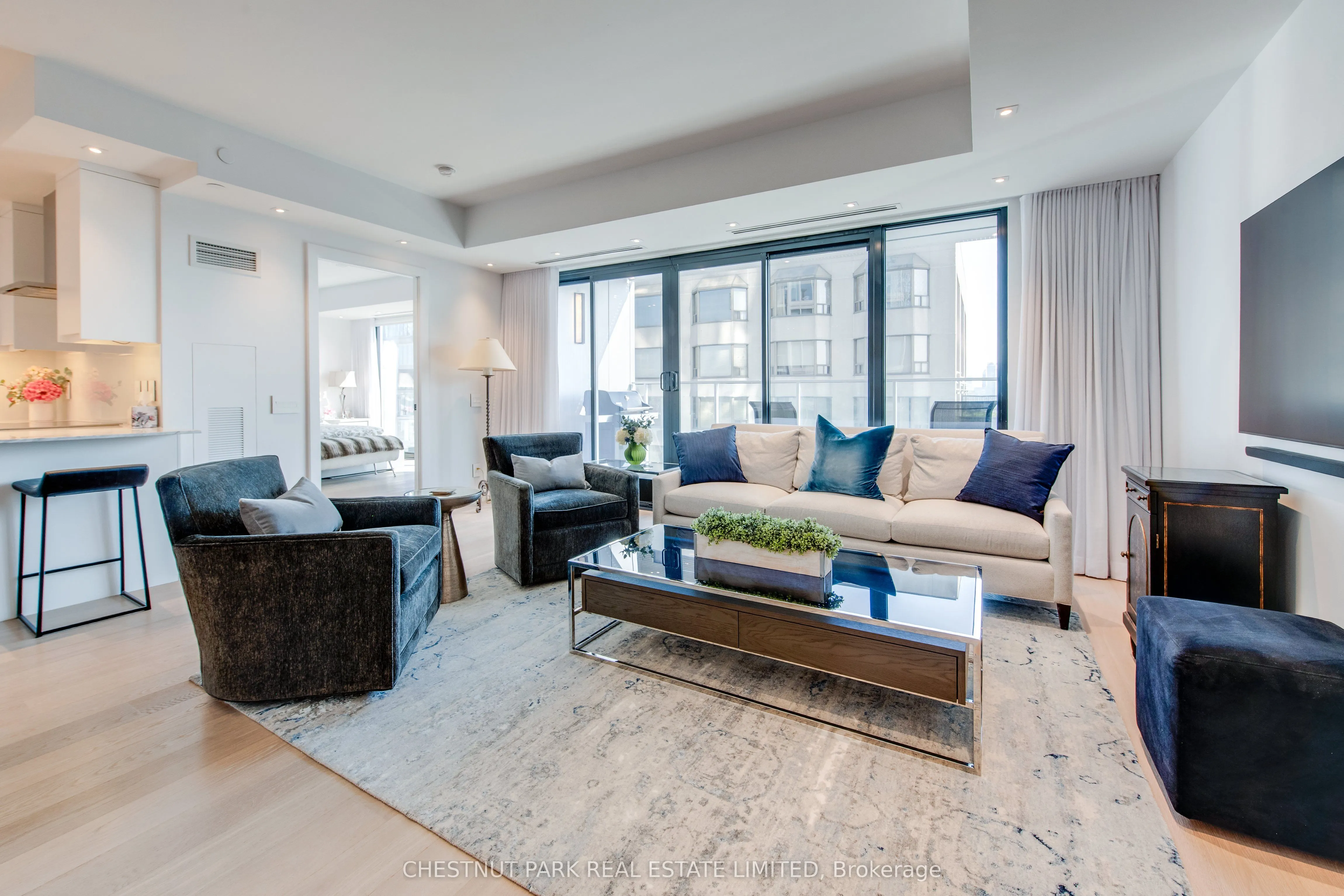 200 Cumberland Street, #2703