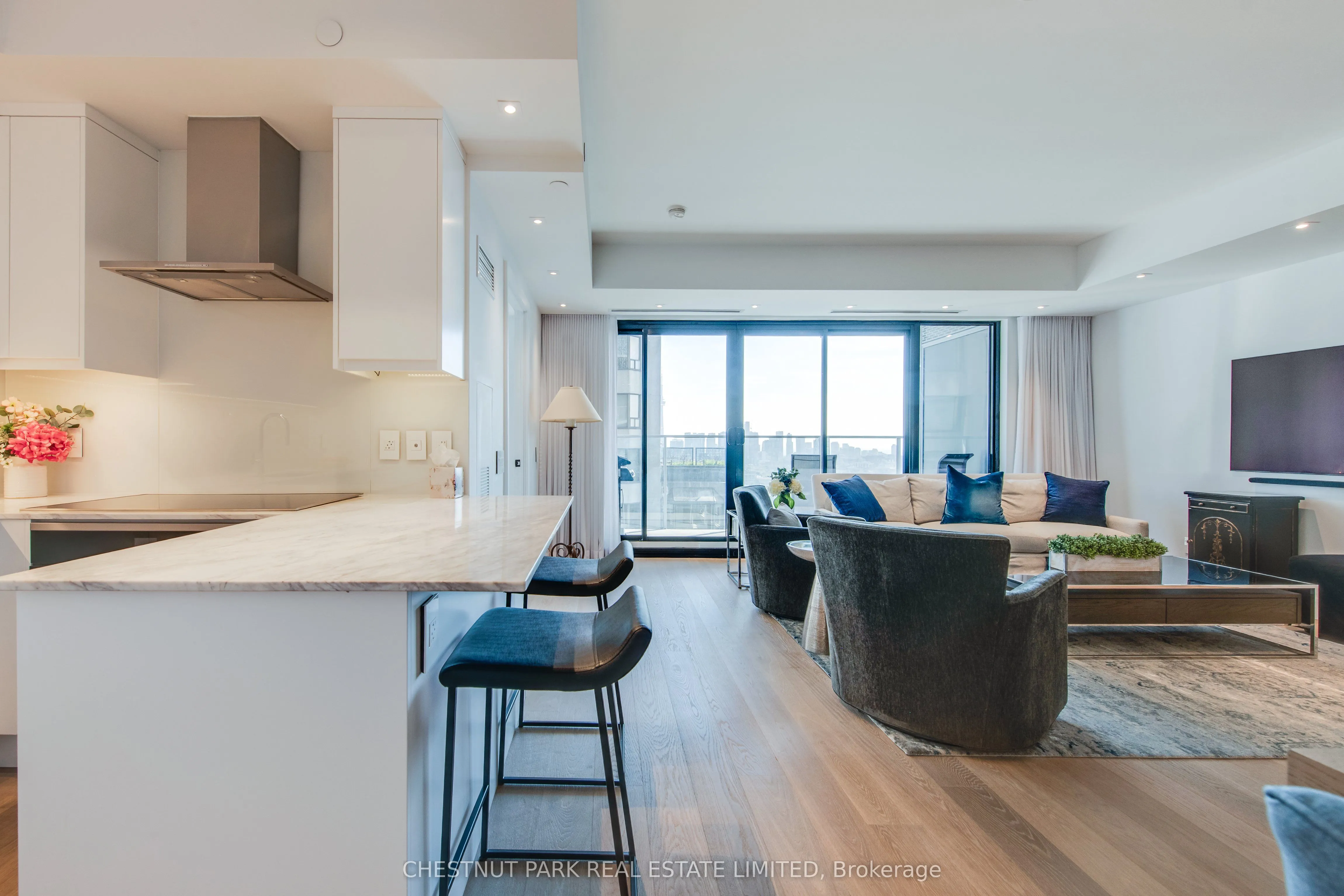 200 Cumberland Street, #2703