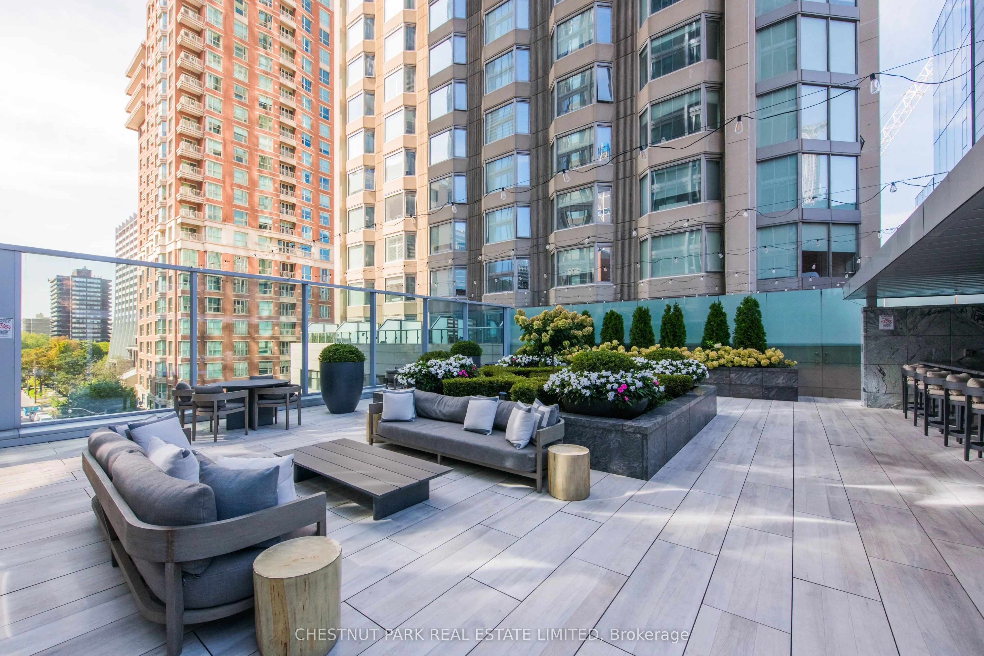200 Cumberland Street, #2703