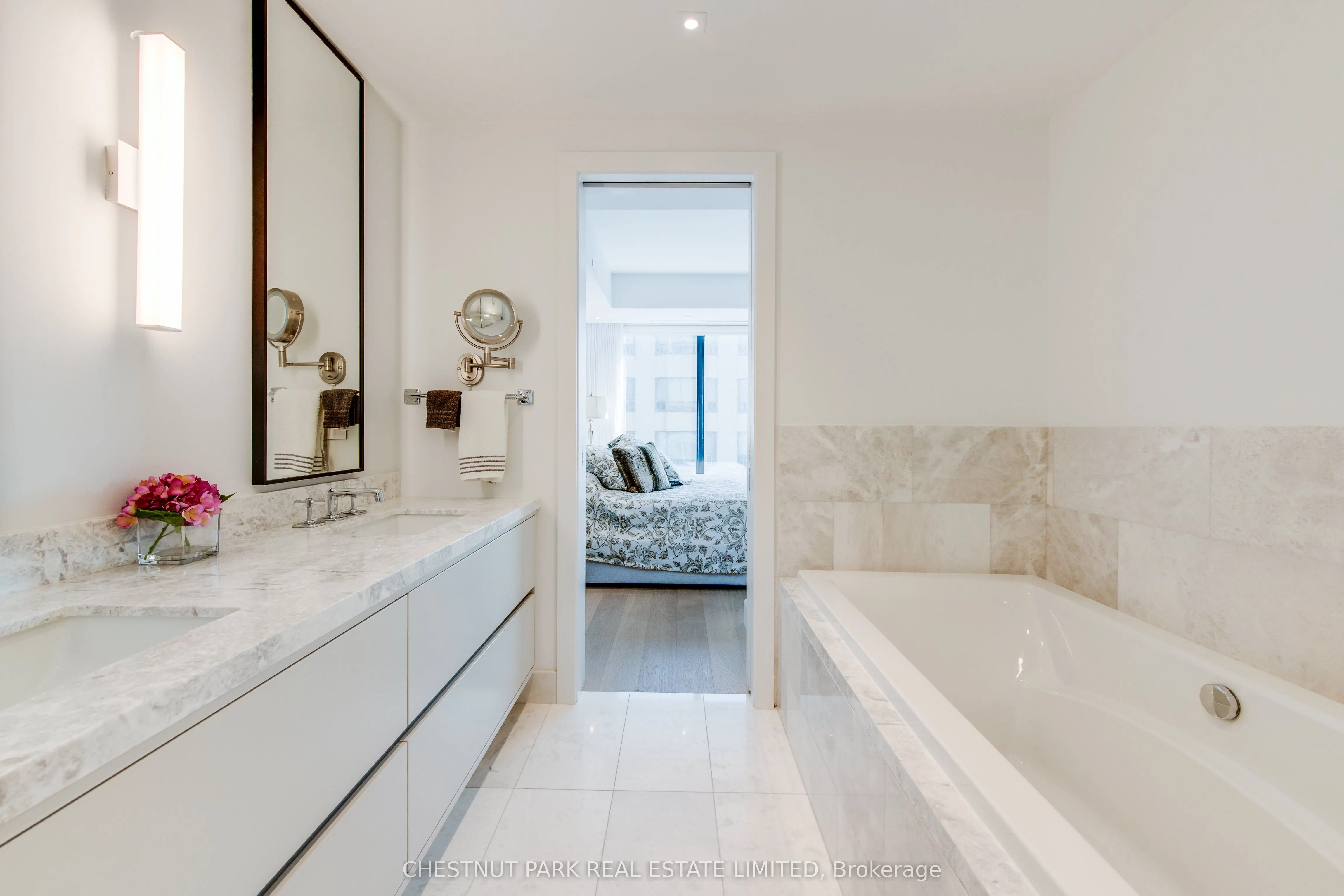 200 Cumberland Street, #2703