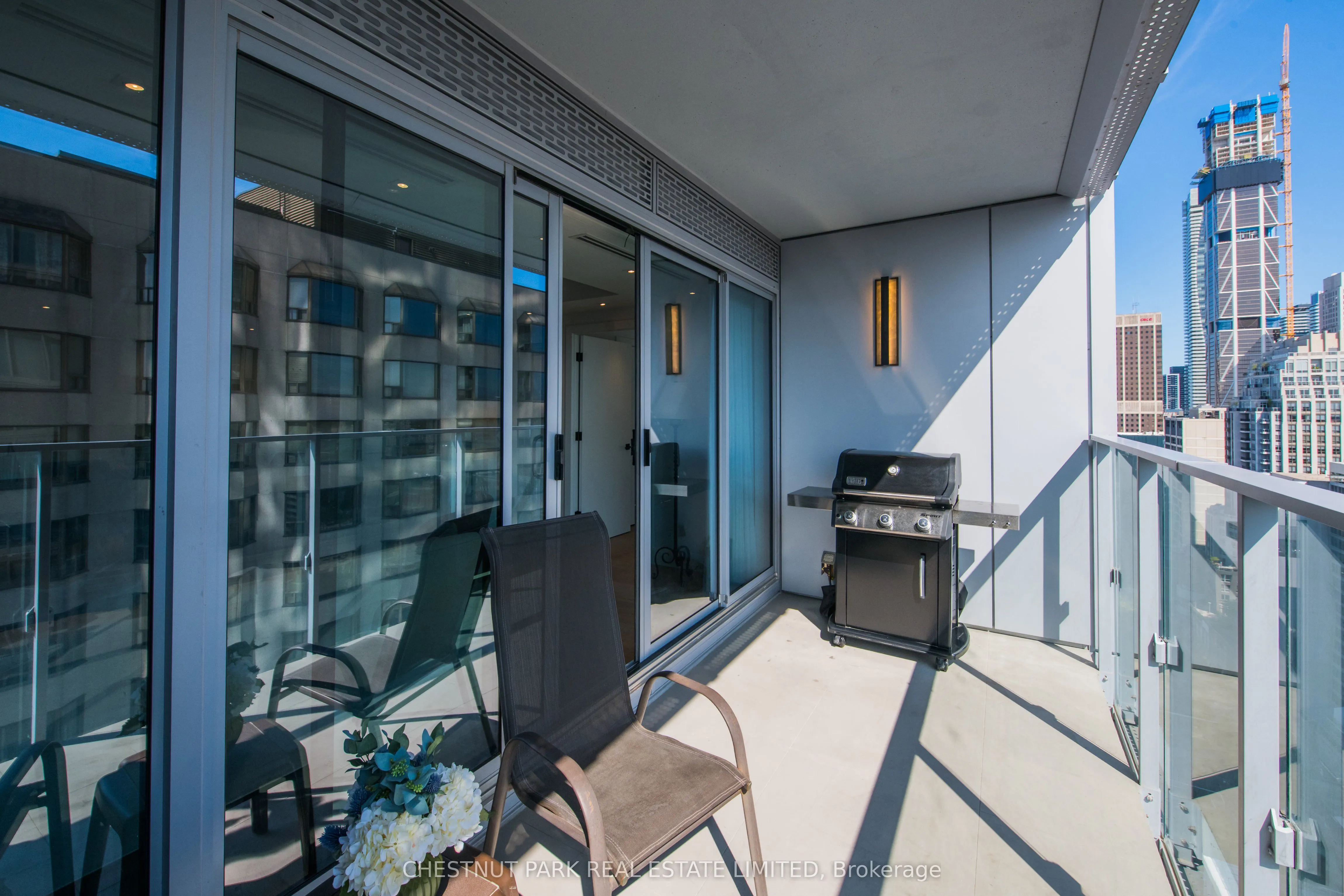 200 Cumberland Street, #2703