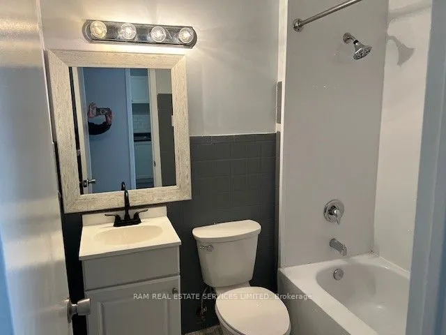564 Queen Street W, ##1 Front