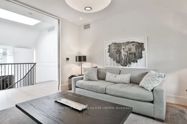18 Chestnut Park Road
