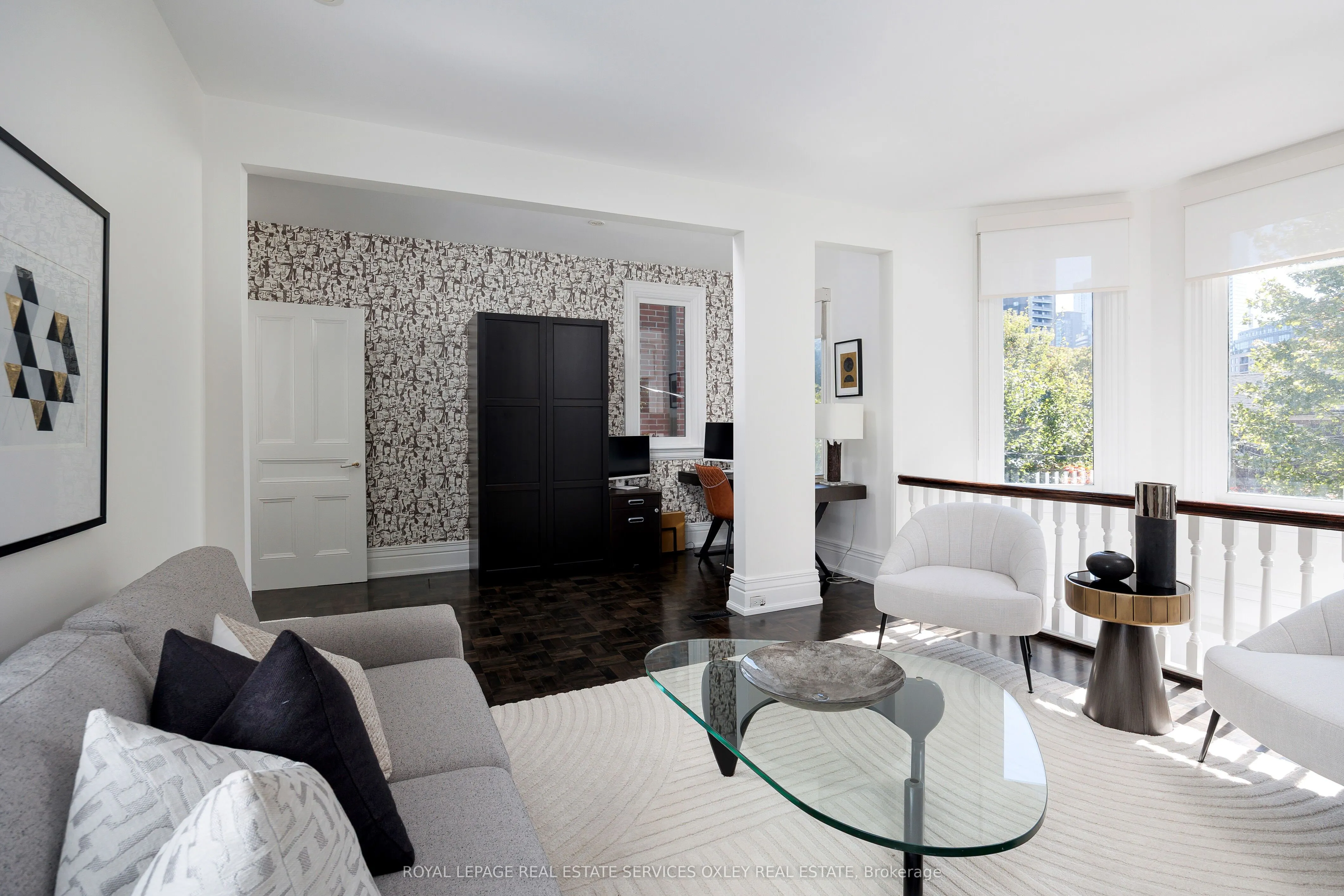 134 Roxborough Street W