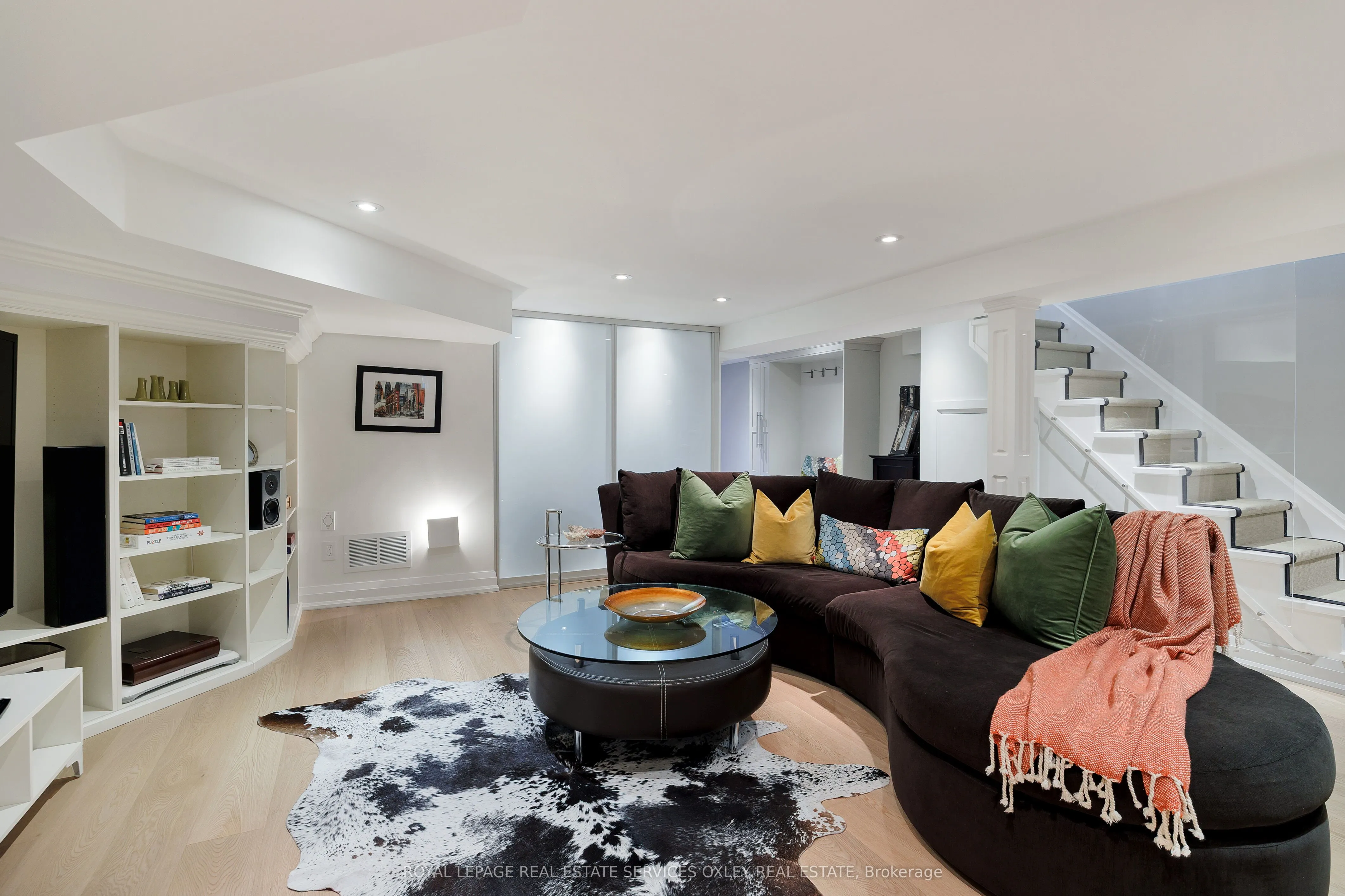 134 Roxborough Street W