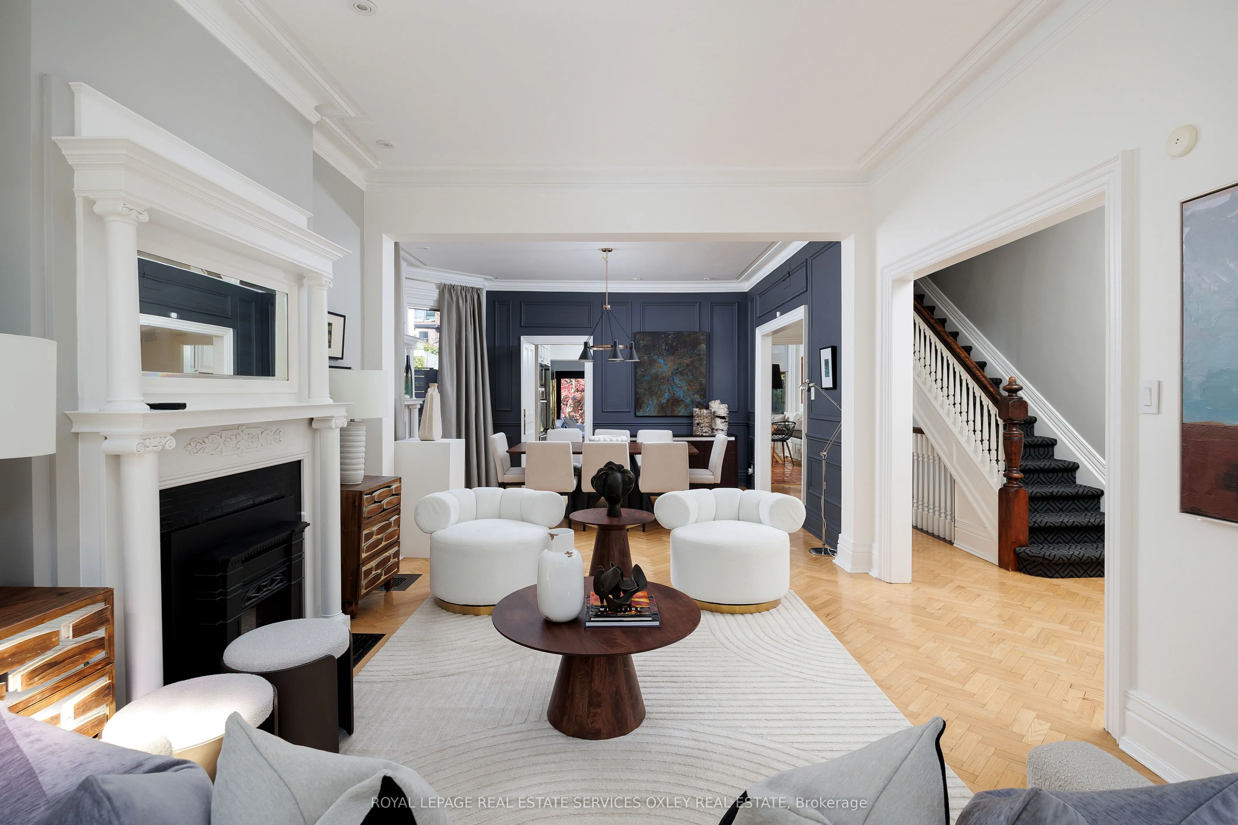 134 Roxborough Street W