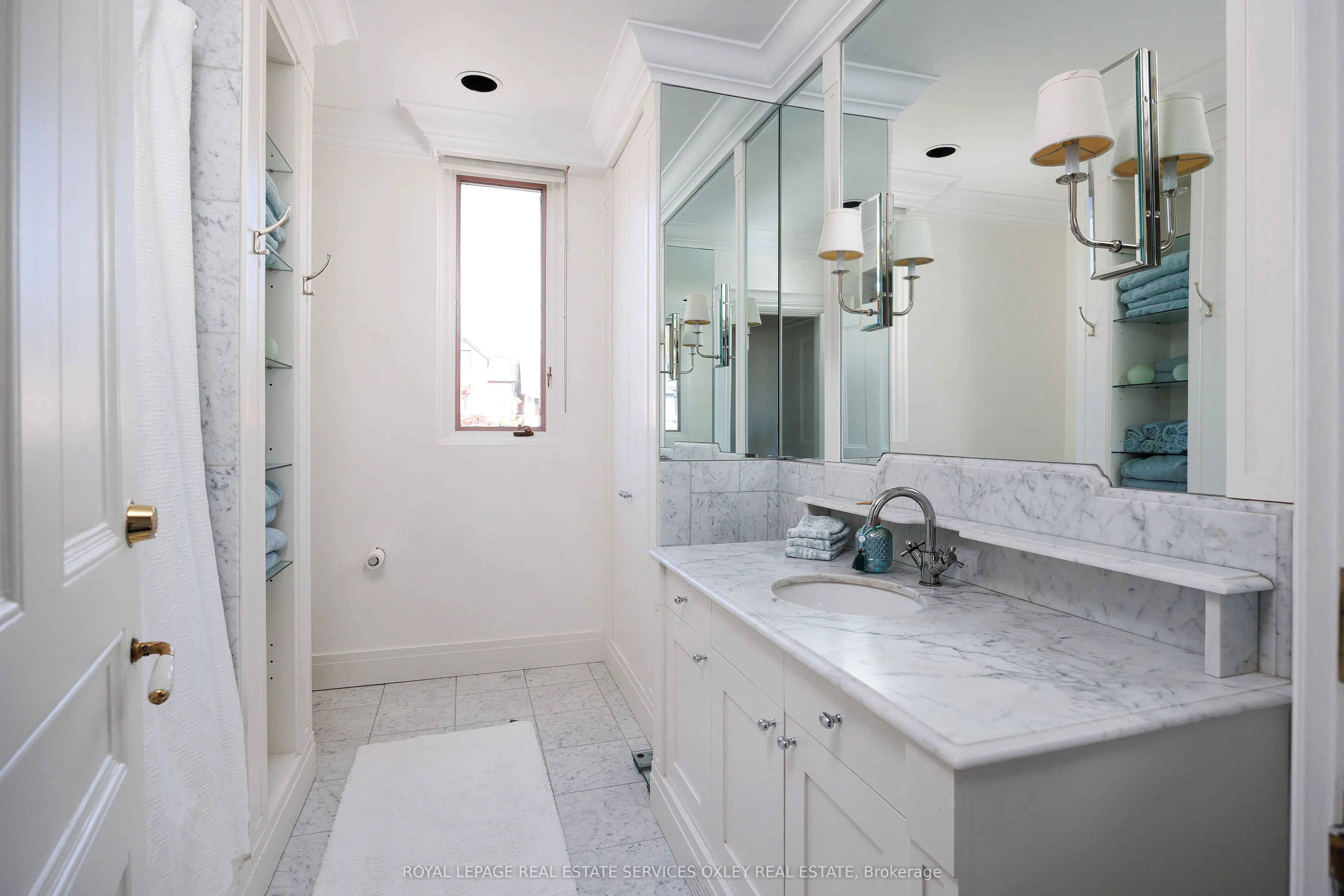 134 Roxborough Street W