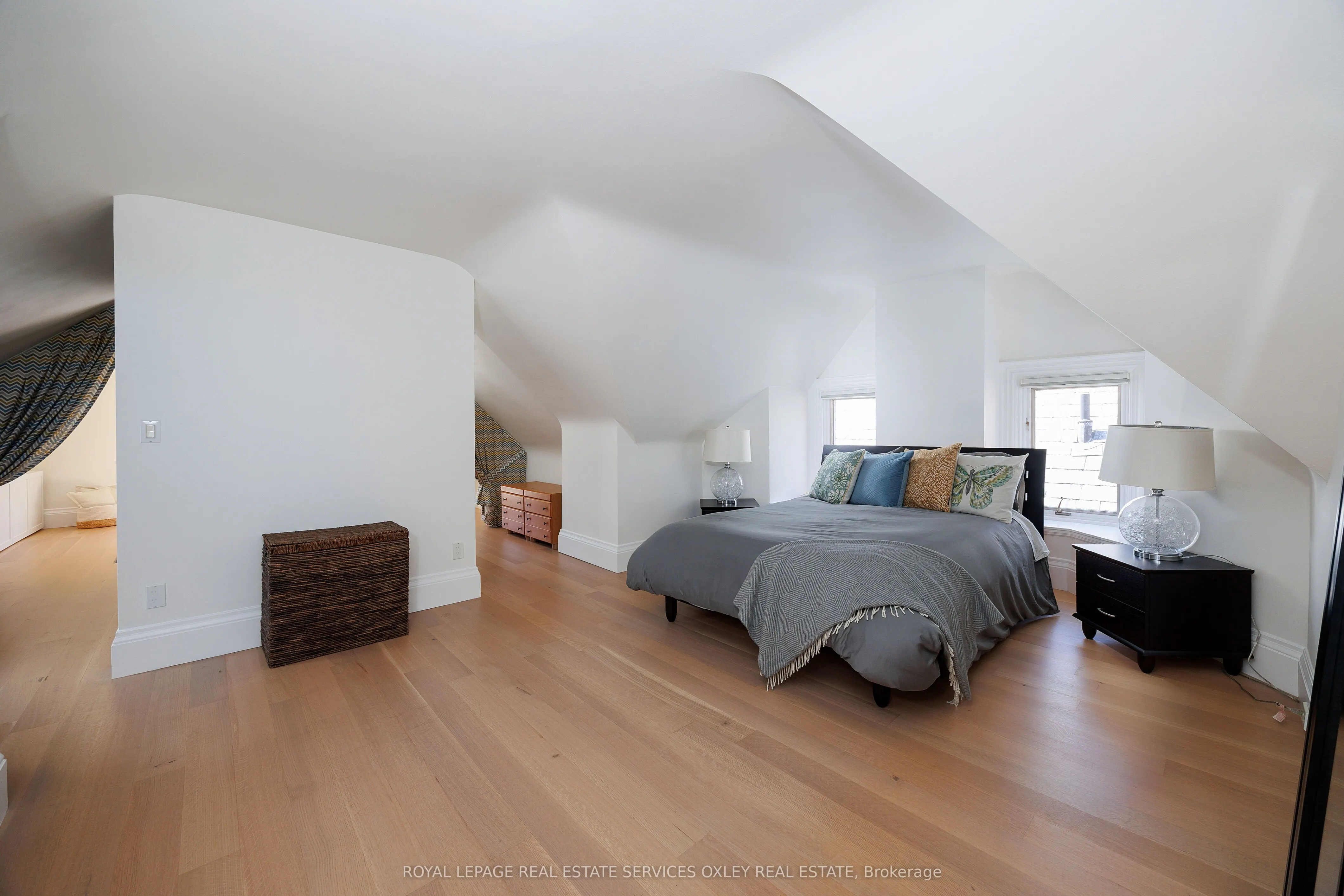 134 Roxborough Street W