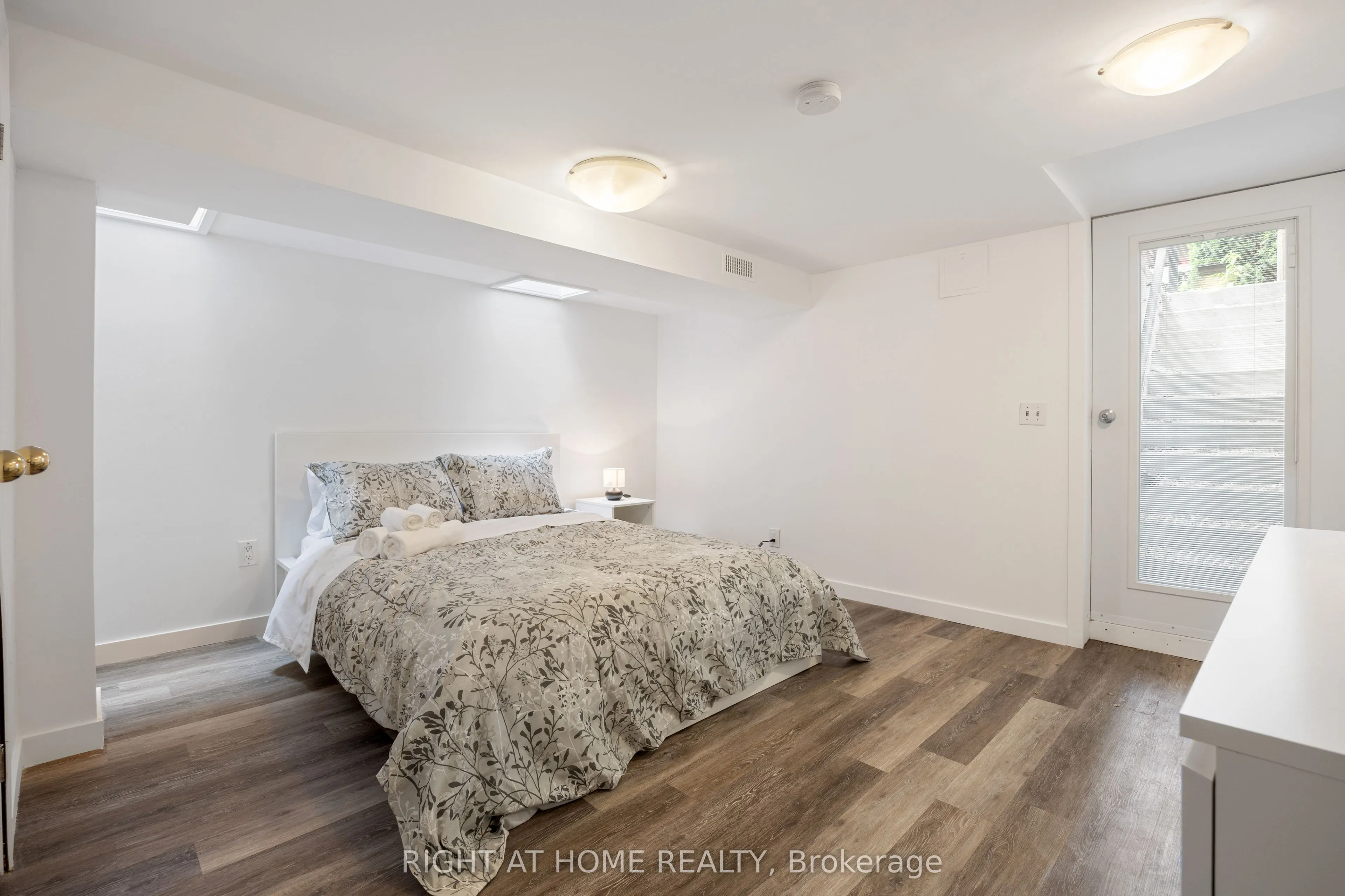 124 Argyle Street, #Basement